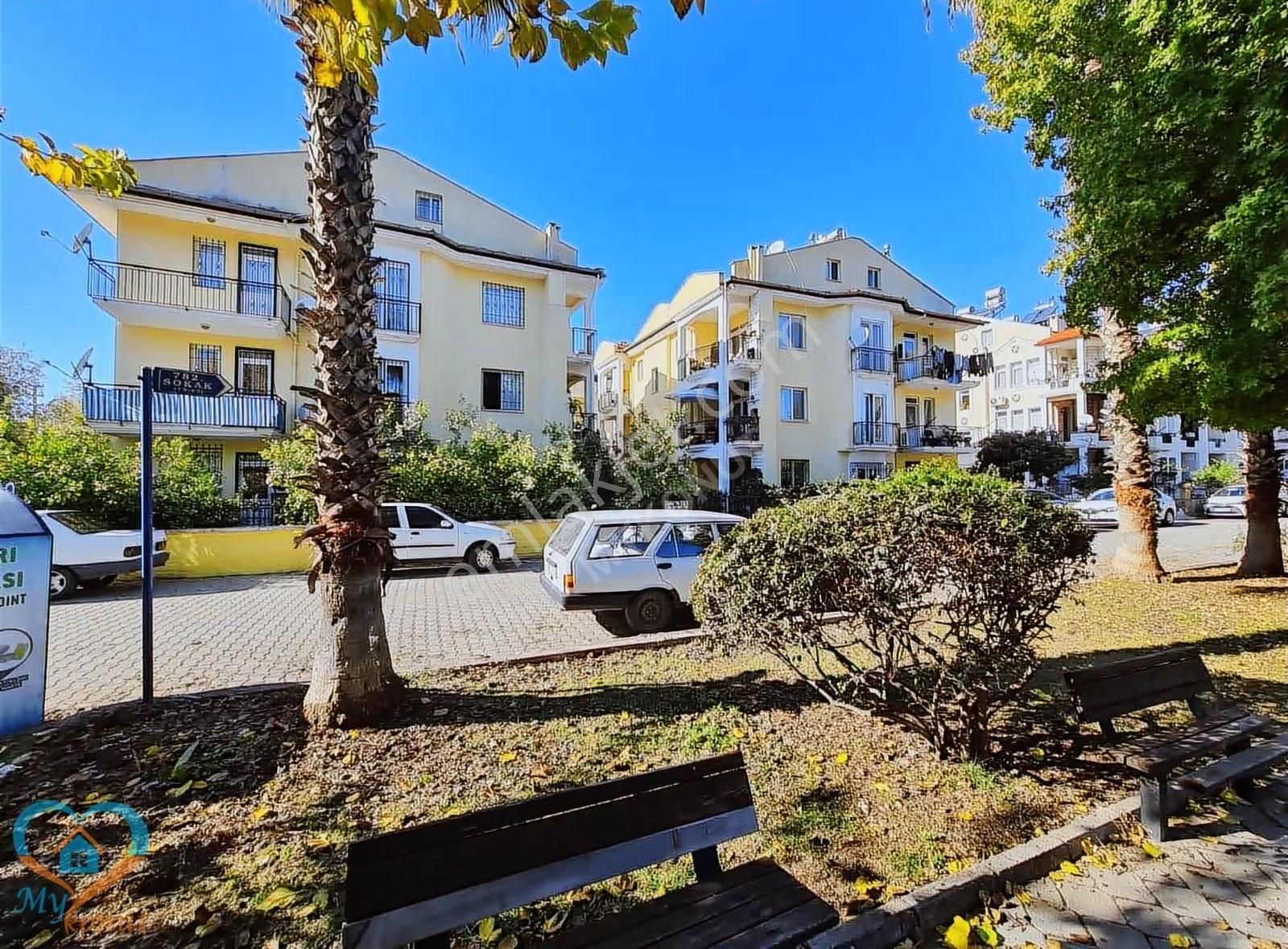 Mykonut'tan Sahile 700 Mt Mesafede Satılık 2+1 Daire Havuzlu