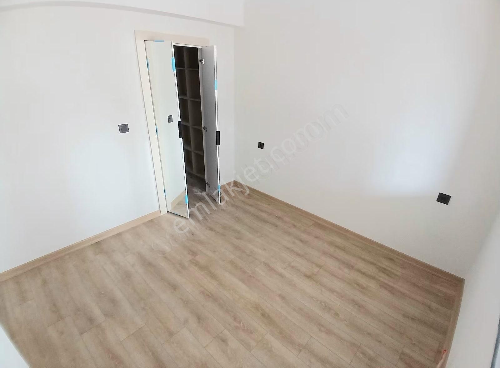 Menderes Mahallesi_kat Konumunda_ebeveyn Banyolu 3+1 Sıfır Daire - Görsel 17