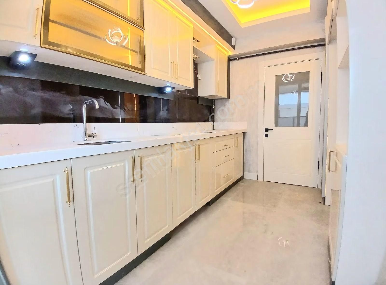 Menderes Mahallesi_kat Konumunda_ebeveyn Banyolu 3+1 Sıfır Daire - Görsel 8