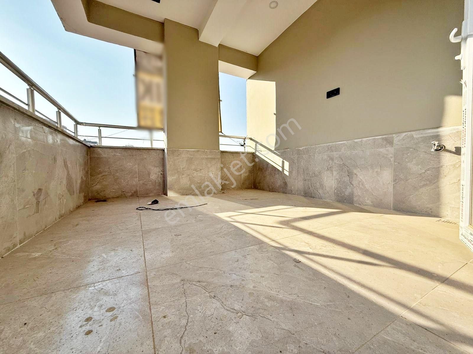 Beylerbeyin'de Açık Çephe Ferah Ara Kat Sıfır! Lüx 2.5+1 Daire - Görsel 7