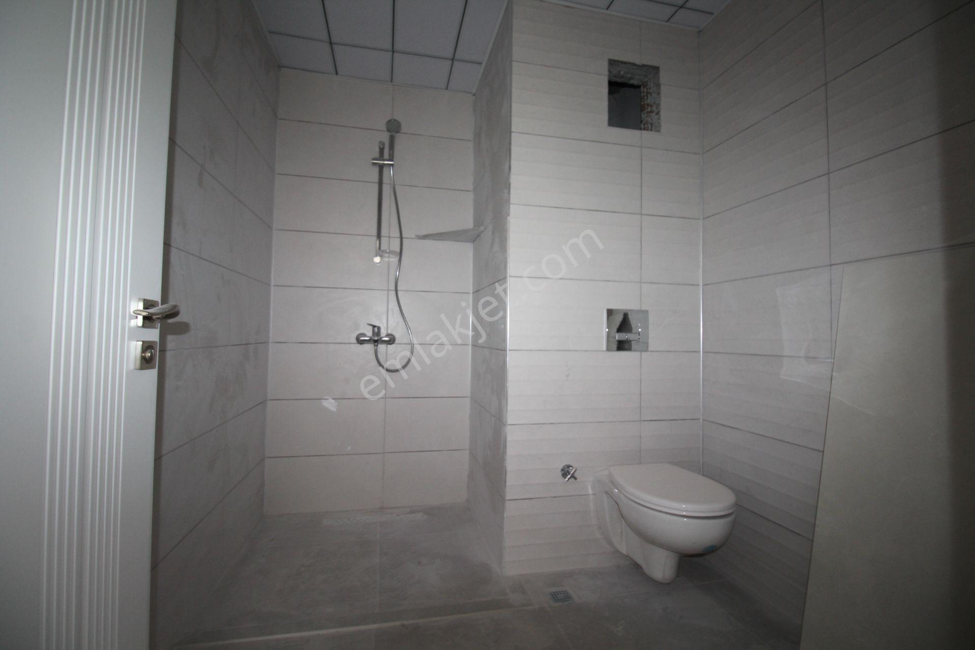 Askaray Meydan Mahallesinde Sıfır Önü Açık Satılık 1+1 Daire - Görsel 15