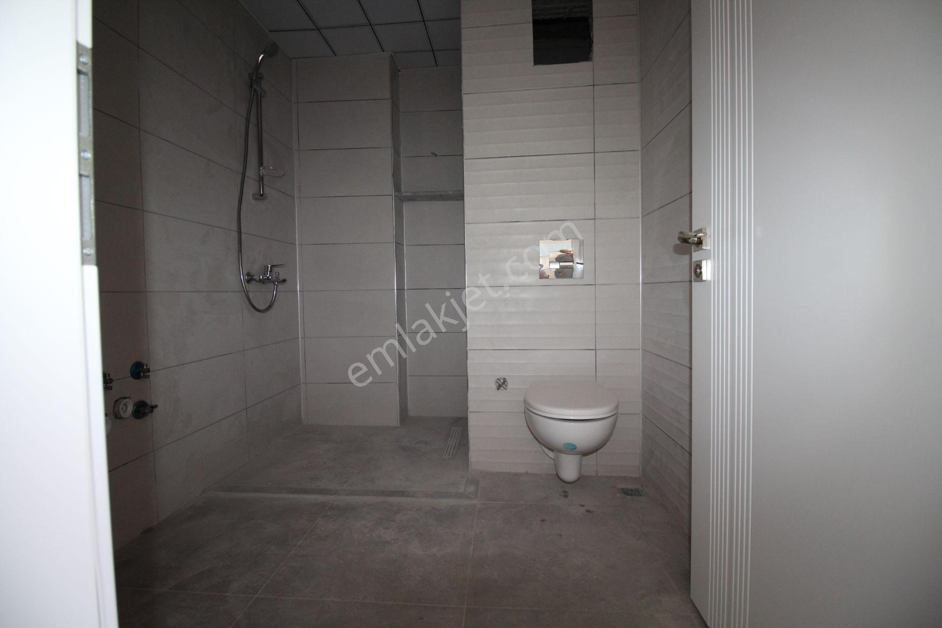 Askaray Meydan Mahallesinde Sıfır Önü Açık Satılık 1+1 Daire - Görsel 11