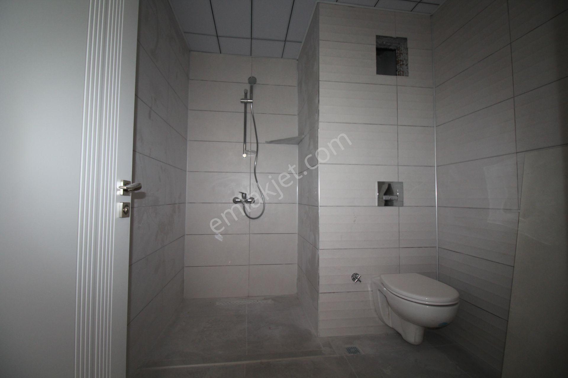 Askaray Meydan Mahallesinde Sıfır Önü Açık Satılık 1+1 Daire - Görsel 14