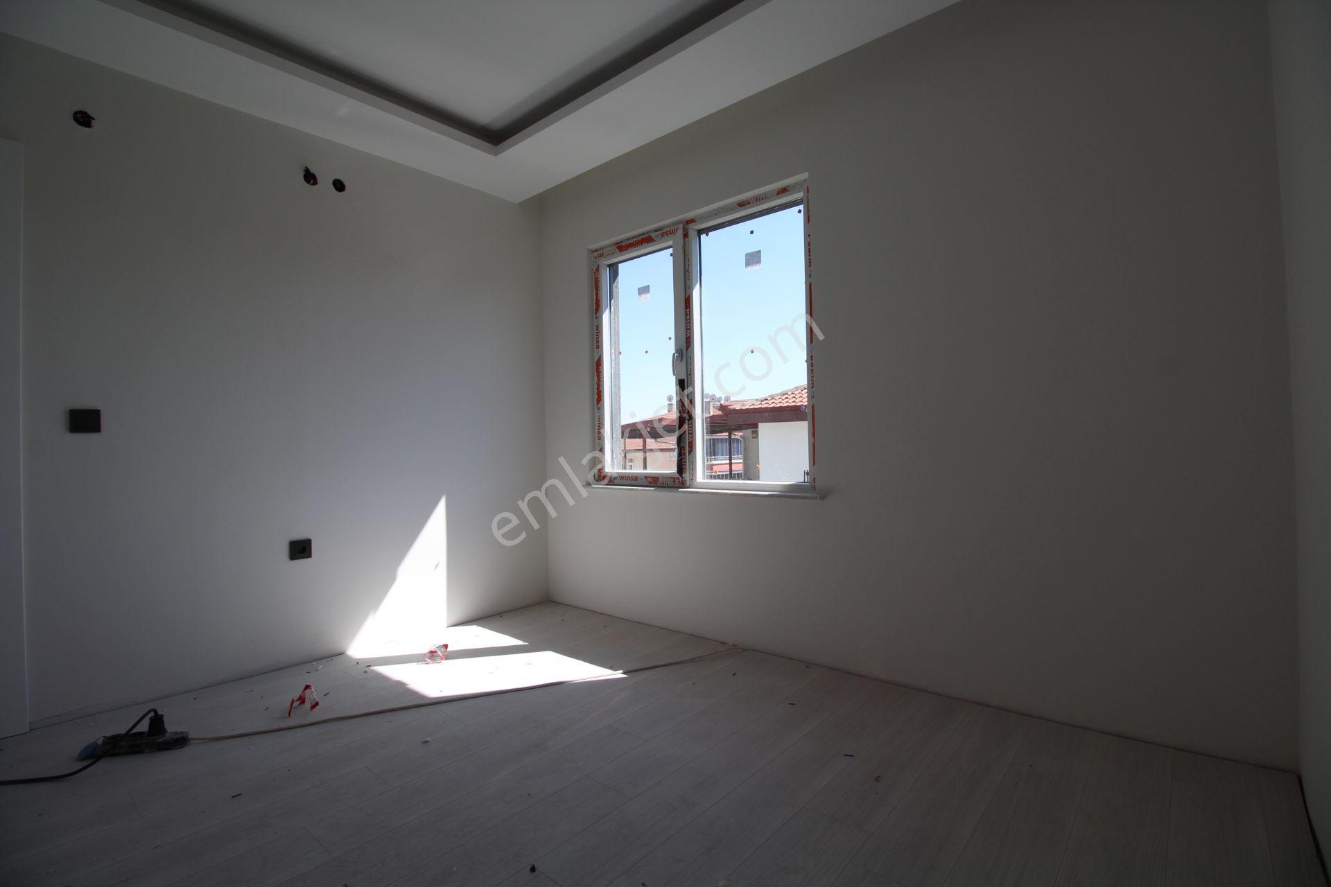 Askaray Meydan Mahallesinde Sıfır Önü Açık Satılık 1+1 Daire - Görsel 4