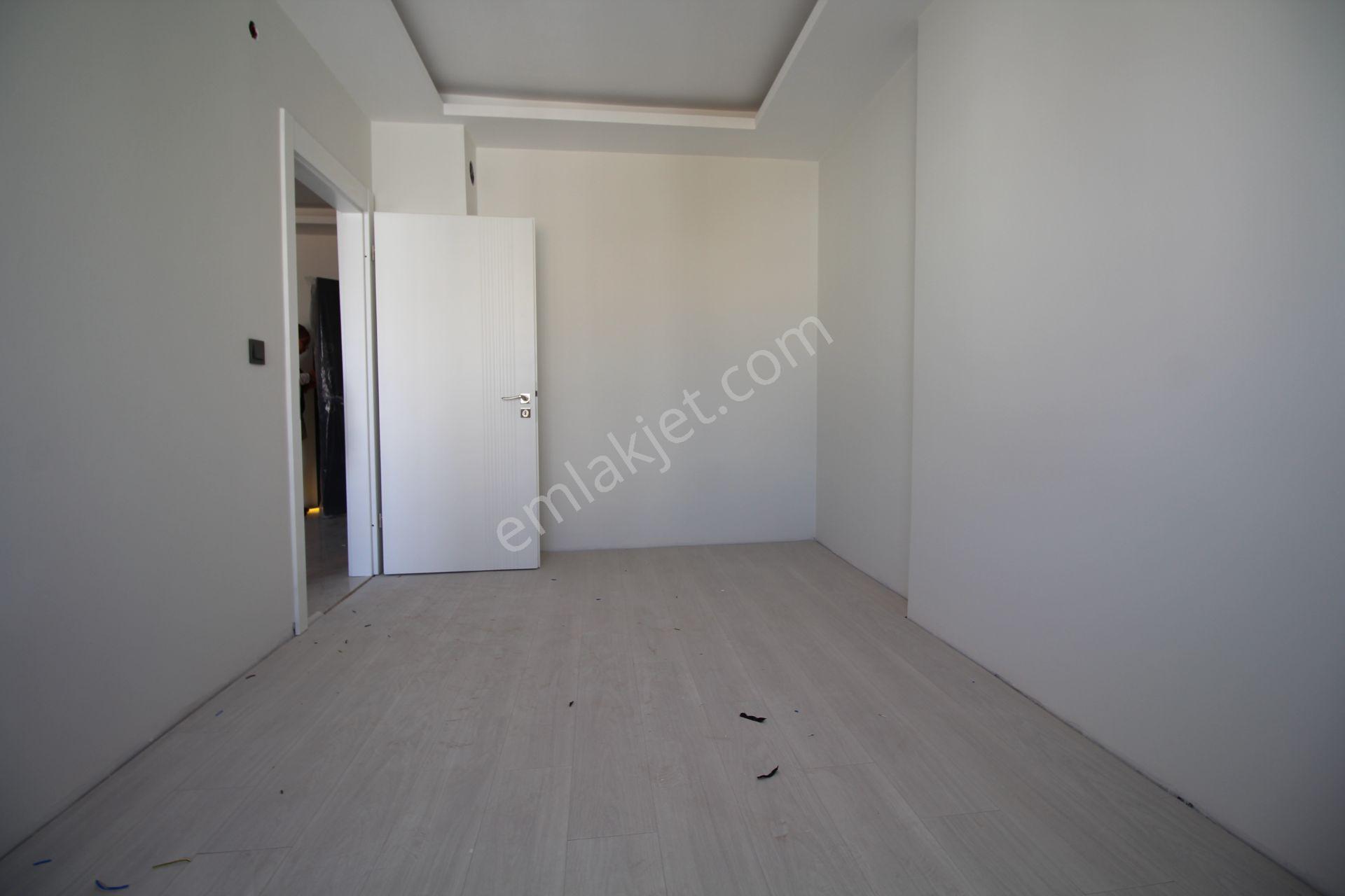 Askaray Meydan Mahallesinde Sıfır Önü Açık Satılık 1+1 Daire - Görsel 8