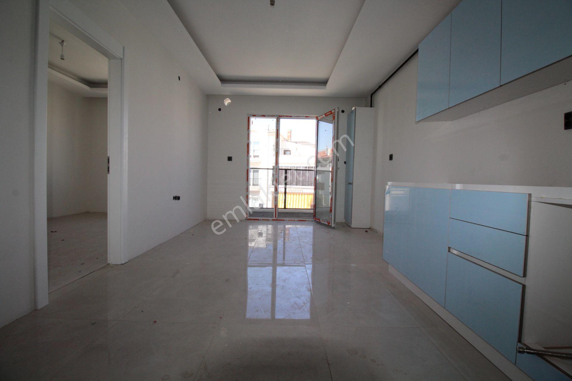 Askaray Meydan Mahallesinde Sıfır Önü Açık Satılık 1+1 Daire - Görsel 12