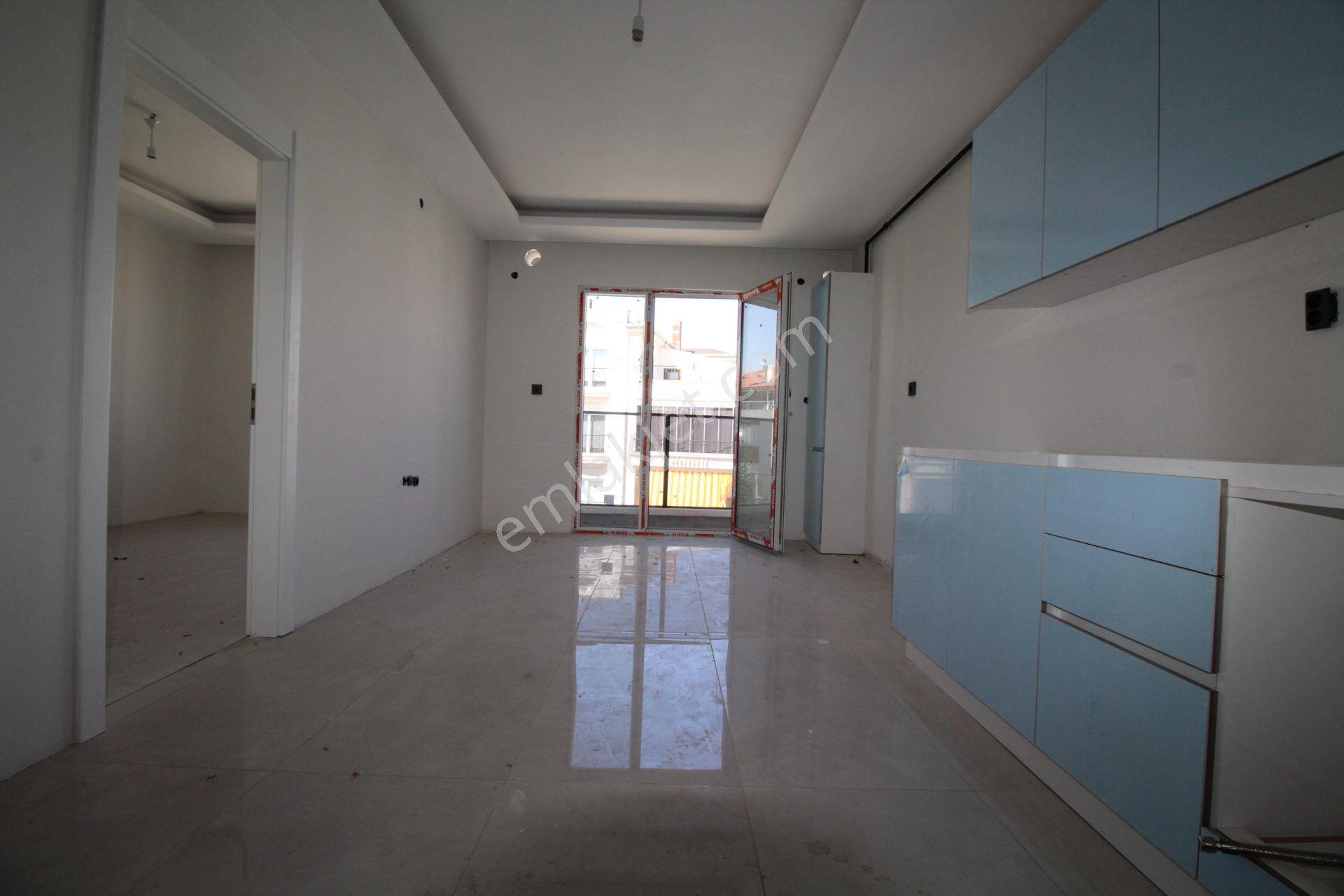 Askaray Meydan Mahallesinde Sıfır Önü Açık Satılık 1+1 Daire - Görsel 13