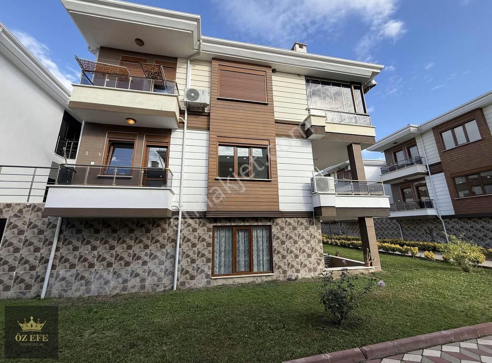 Altınoluk'un En Prestijli Sitelerinden Birinde Havuz Başı Daire - Görsel 25