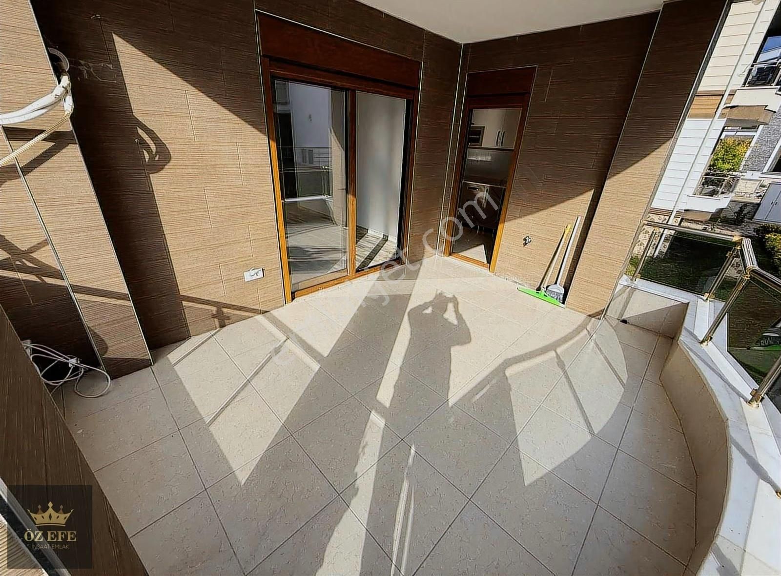 Altınoluk'un En Prestijli Sitelerinden Birinde Havuz Başı Daire - Görsel 27