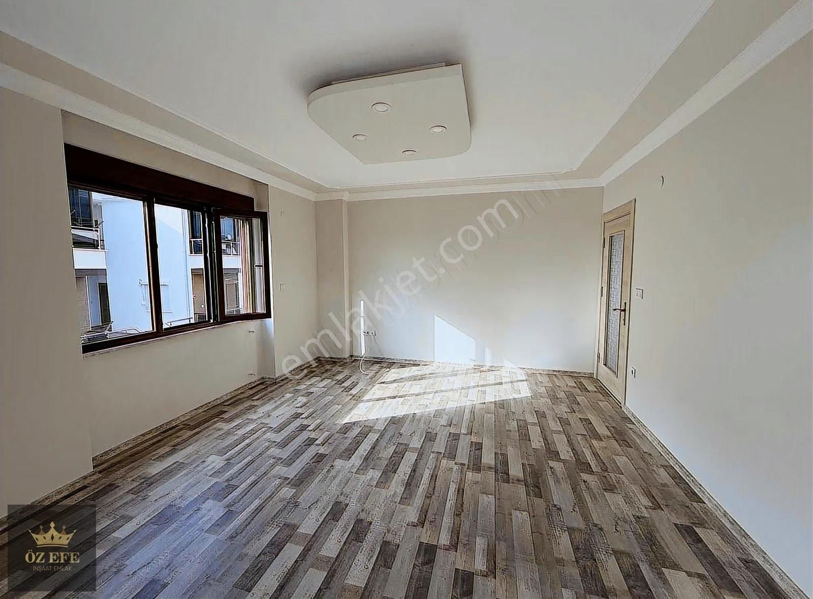 Altınoluk'un En Prestijli Sitelerinden Birinde Havuz Başı Daire - Görsel 10