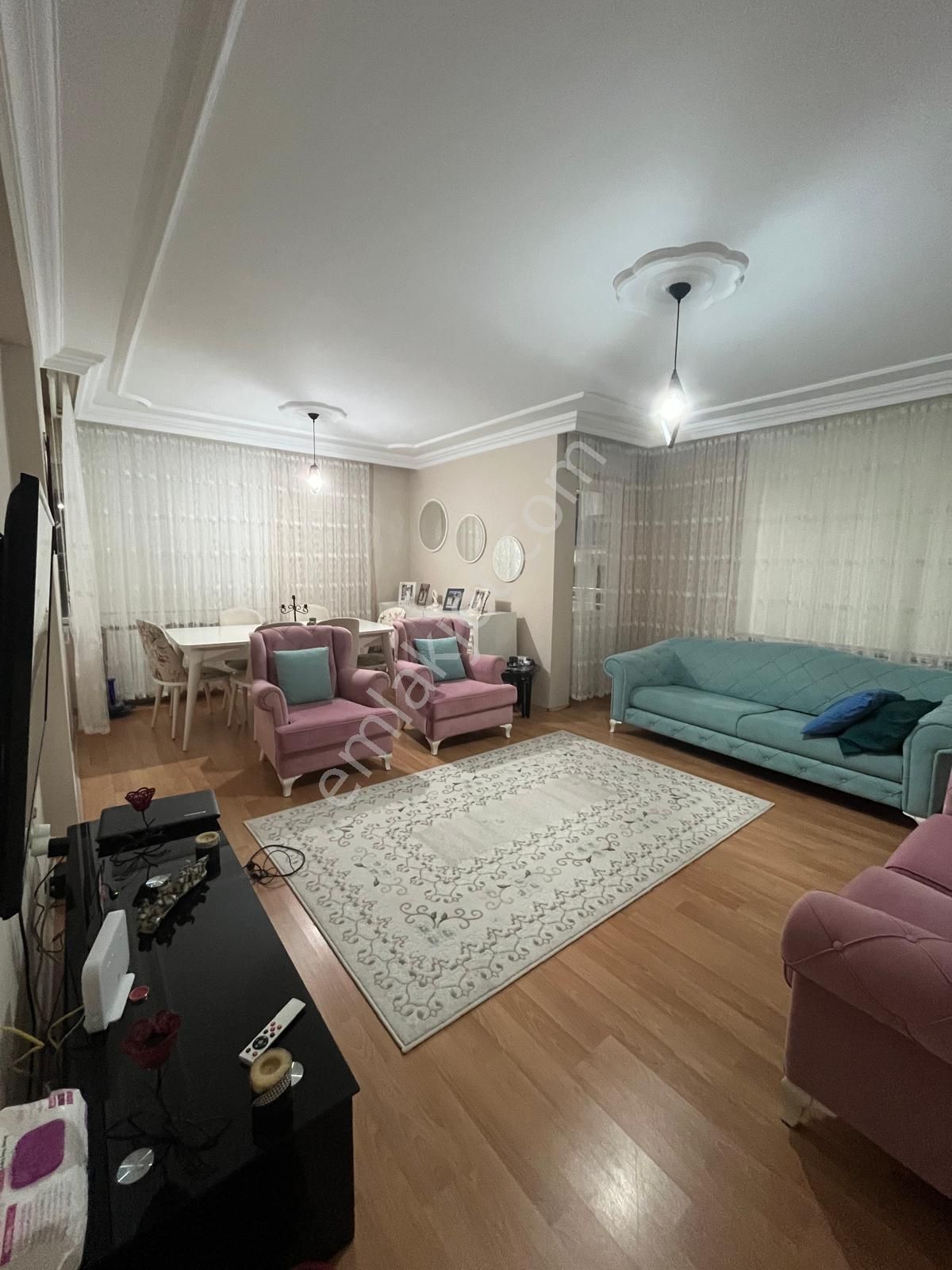 Muhittin Mahallesi Bağlar 2.sok. 4+1 Ara Kat Satılık Daire!