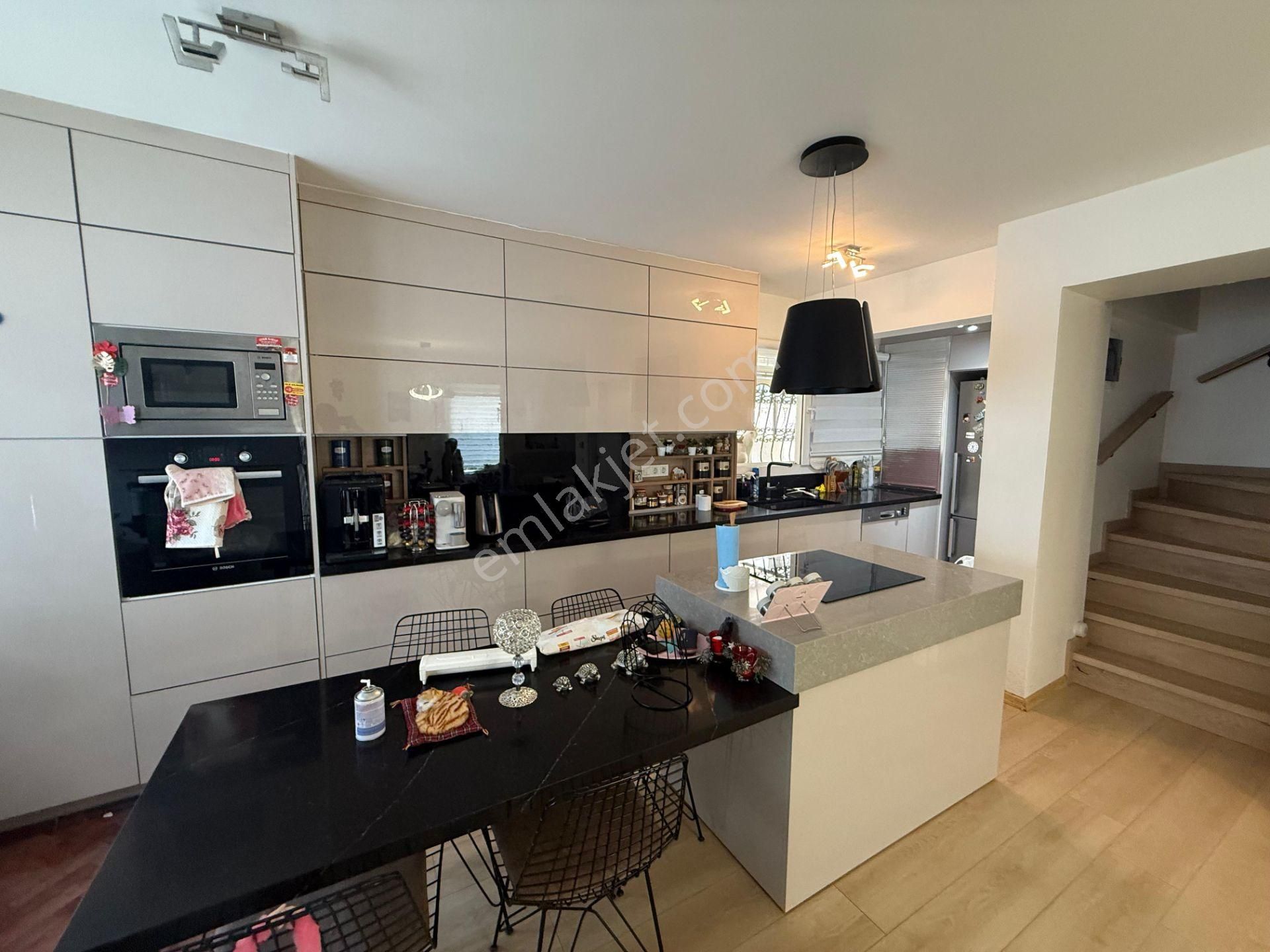 Bodrum Merkezde Yeniköy Mah Kiralık Eşyasız 4+1 İkiz Villa - Görsel 6