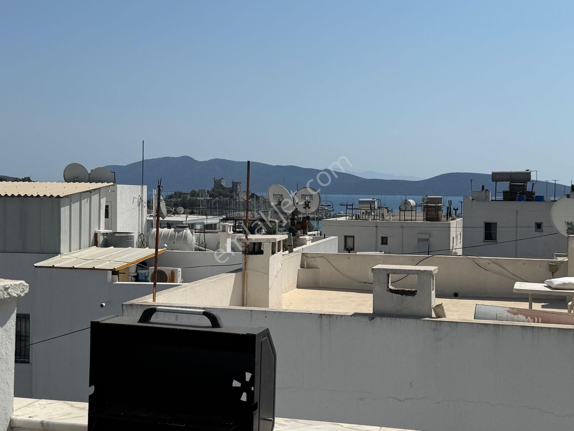 Bodrum Merkezde Yeniköy Mah Kiralık Eşyasız 4+1 İkiz Villa - Görsel 23