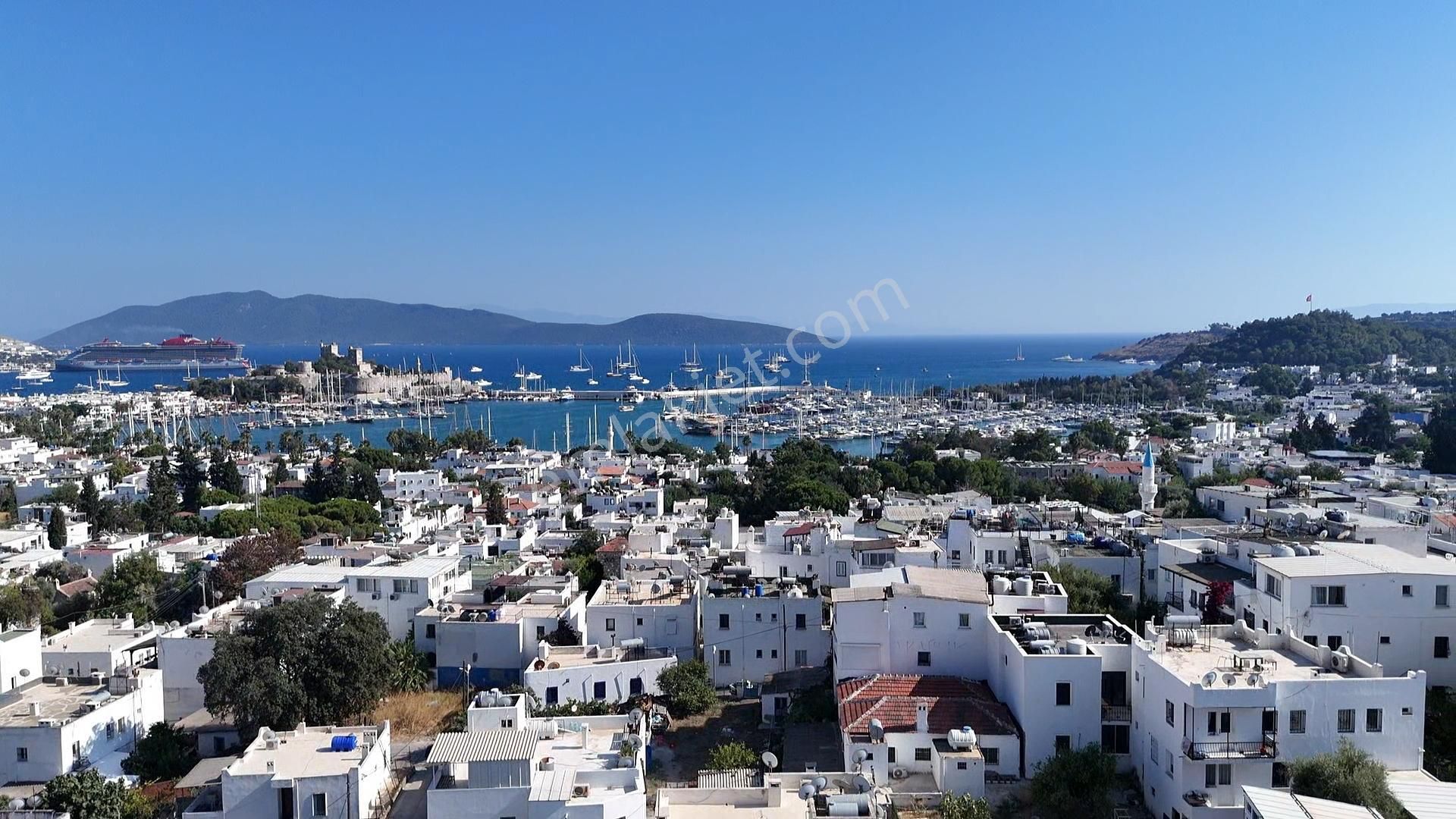 Bodrum Merkezde Yeniköy Mah Kiralık Eşyasız 4+1 İkiz Villa - Görsel 20