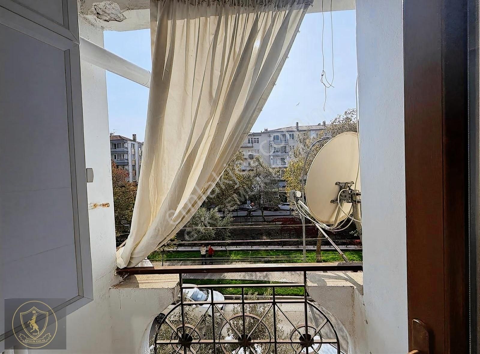 Gemlik Emlaktan Eşyalı Kiralık 2+1 (abonelikleri Açık) Daire - Görsel 7