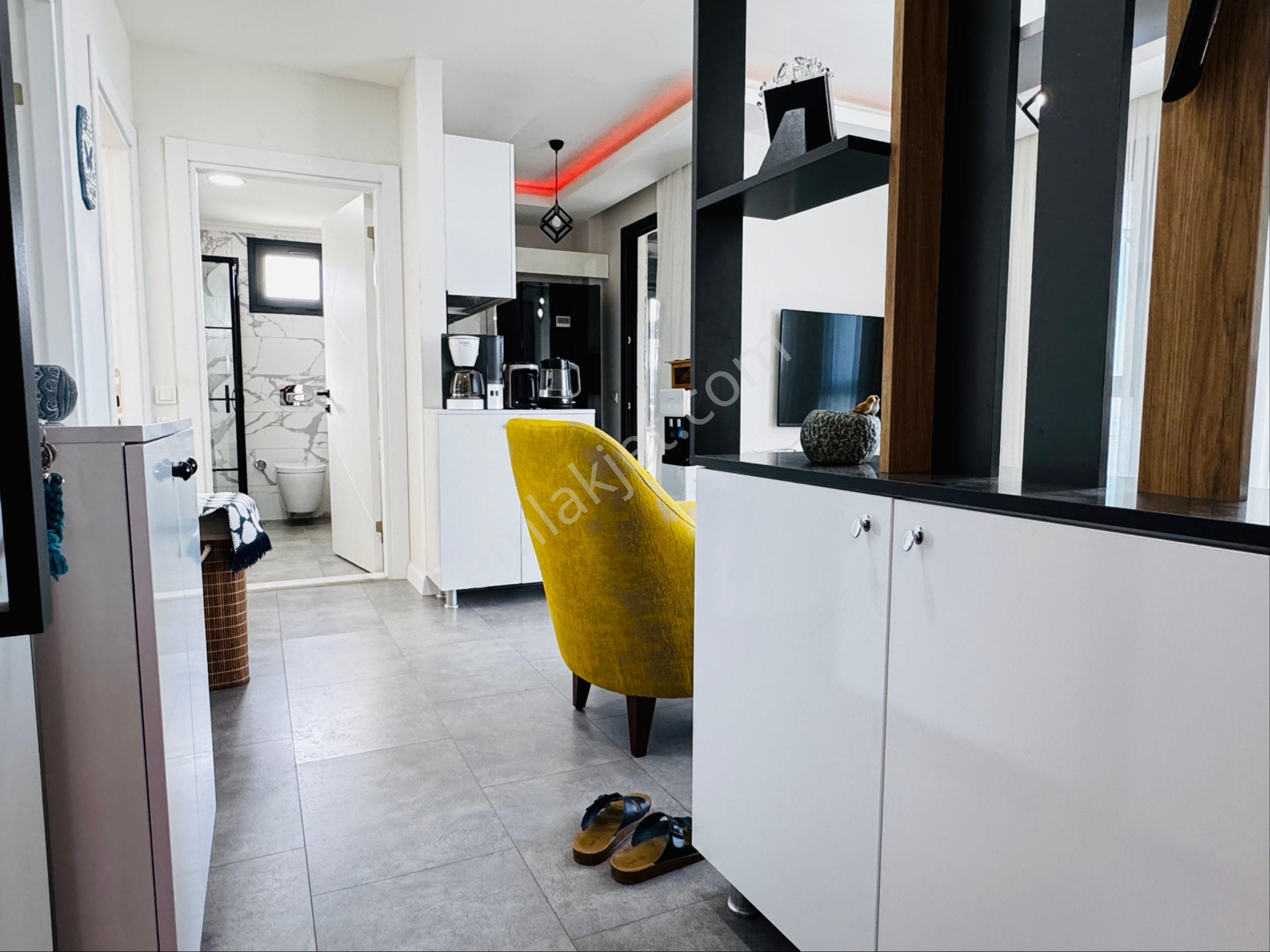 Akbük’te Köşe Bahçe Katı 2+1 – Havuz & Deniz Manzaralı – Eşyalı Satılık - Görsel 19