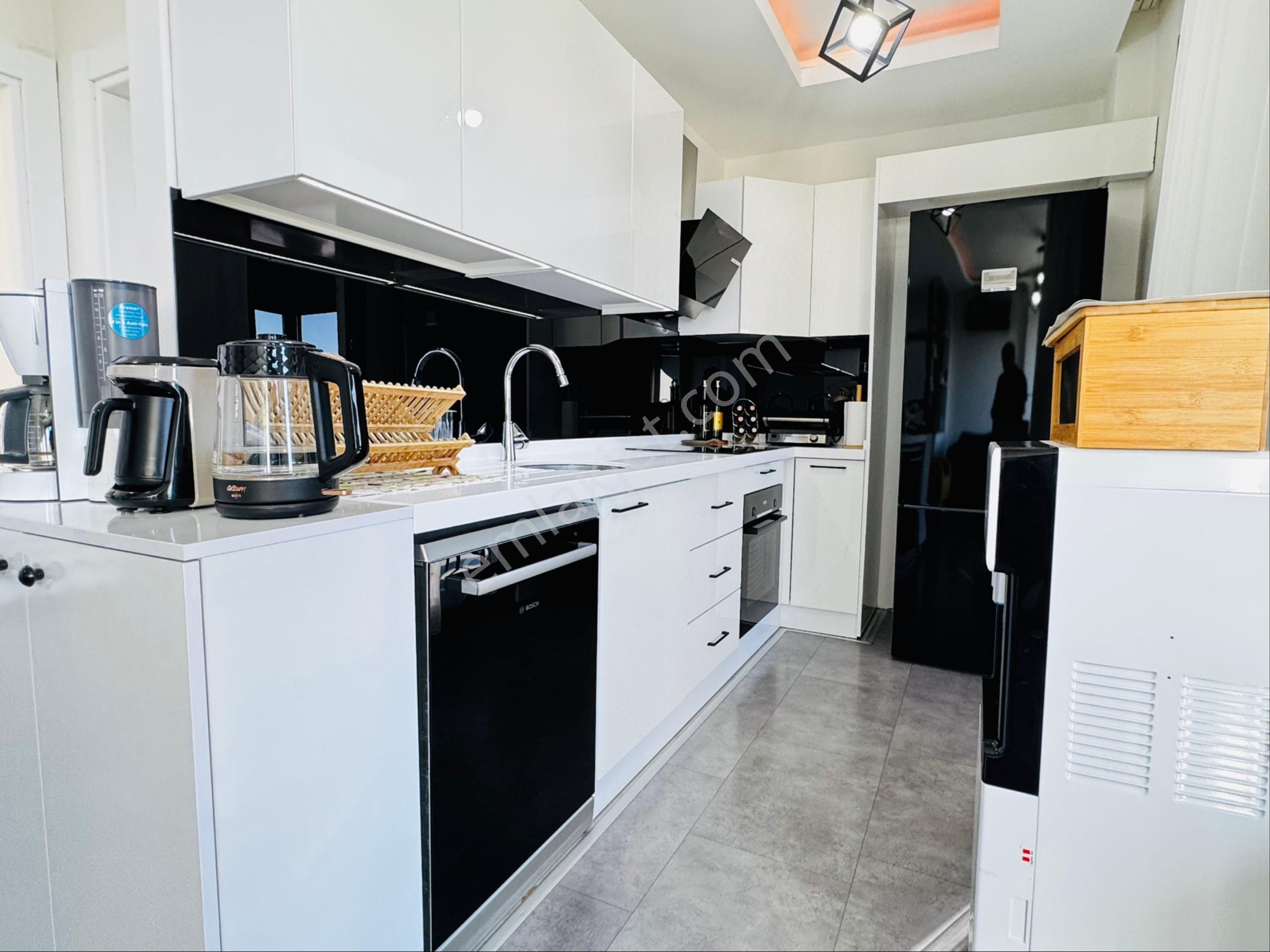 Akbük’te Köşe Bahçe Katı 2+1 – Havuz & Deniz Manzaralı – Eşyalı Satılık - Görsel 24