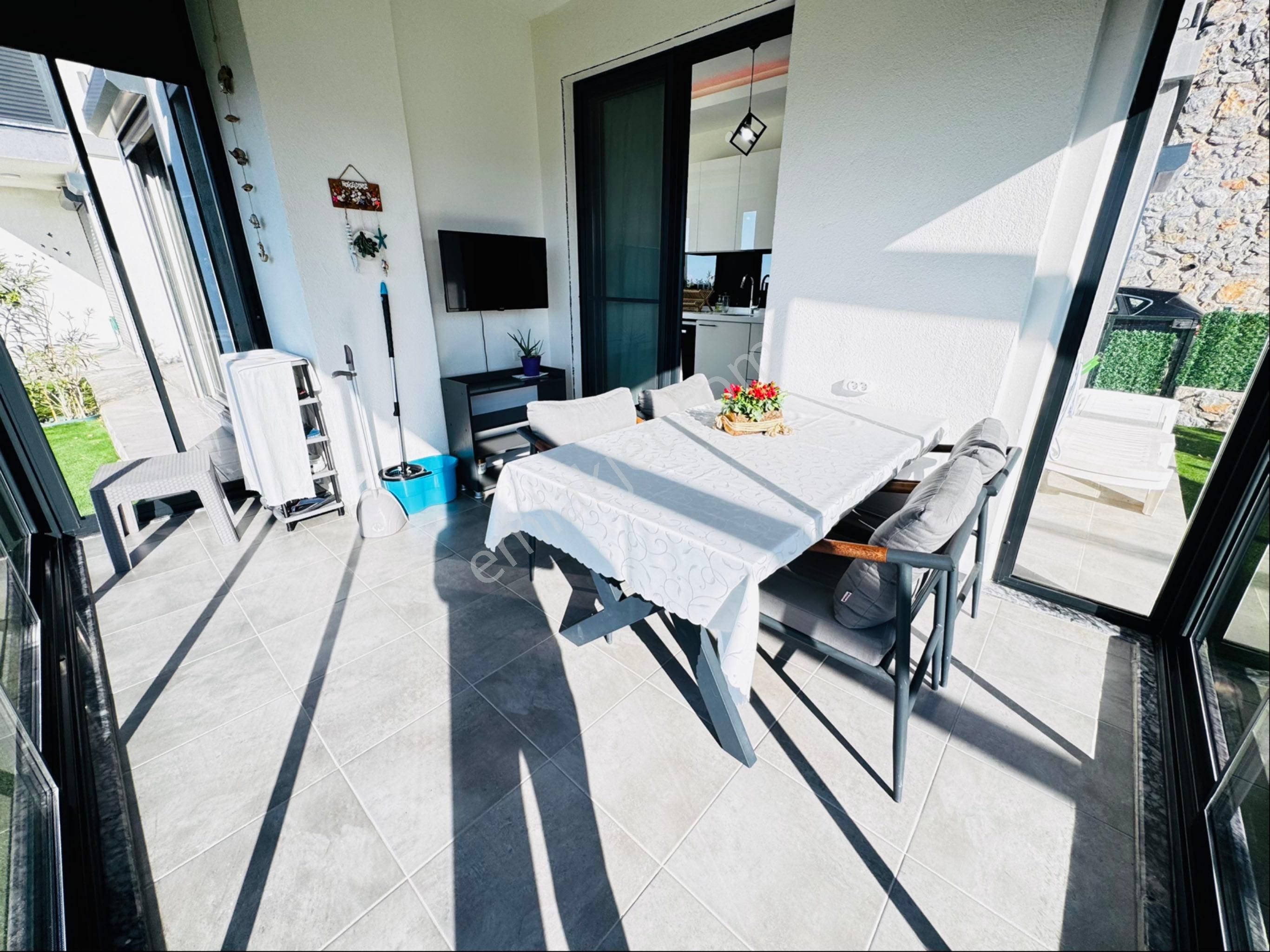 Akbük’te Köşe Bahçe Katı 2+1 – Havuz & Deniz Manzaralı – Eşyalı Satılık - Görsel 17