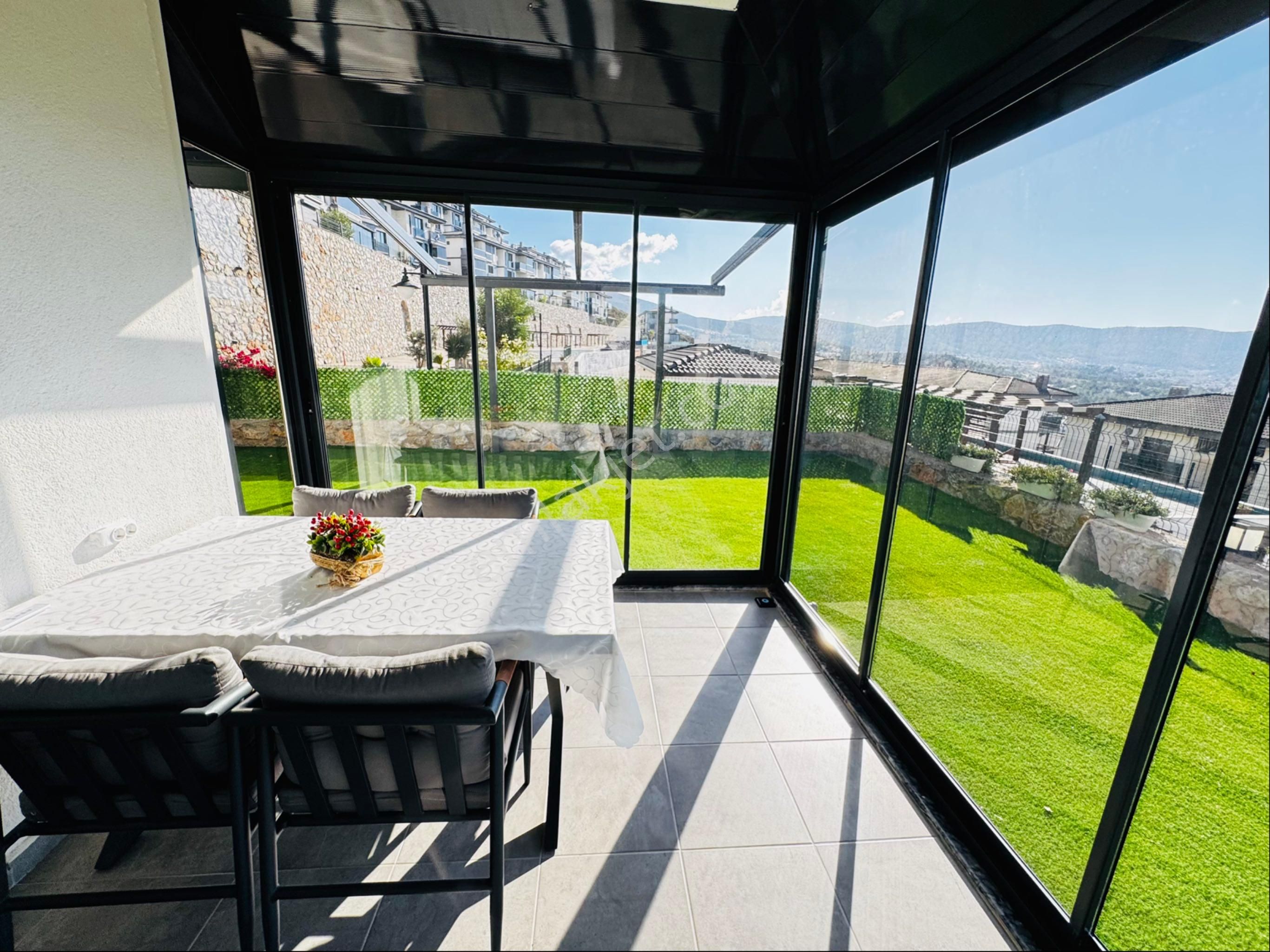 Akbük’te Köşe Bahçe Katı 2+1 – Havuz & Deniz Manzaralı – Eşyalı Satılık - Görsel 11