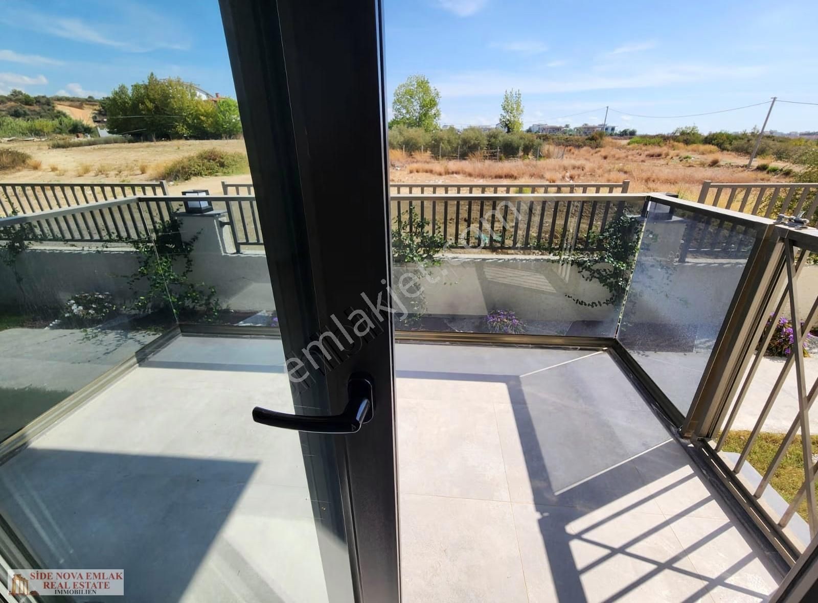 Ilıca'da Satılık 1+1 Lux Daire - Görsel 8