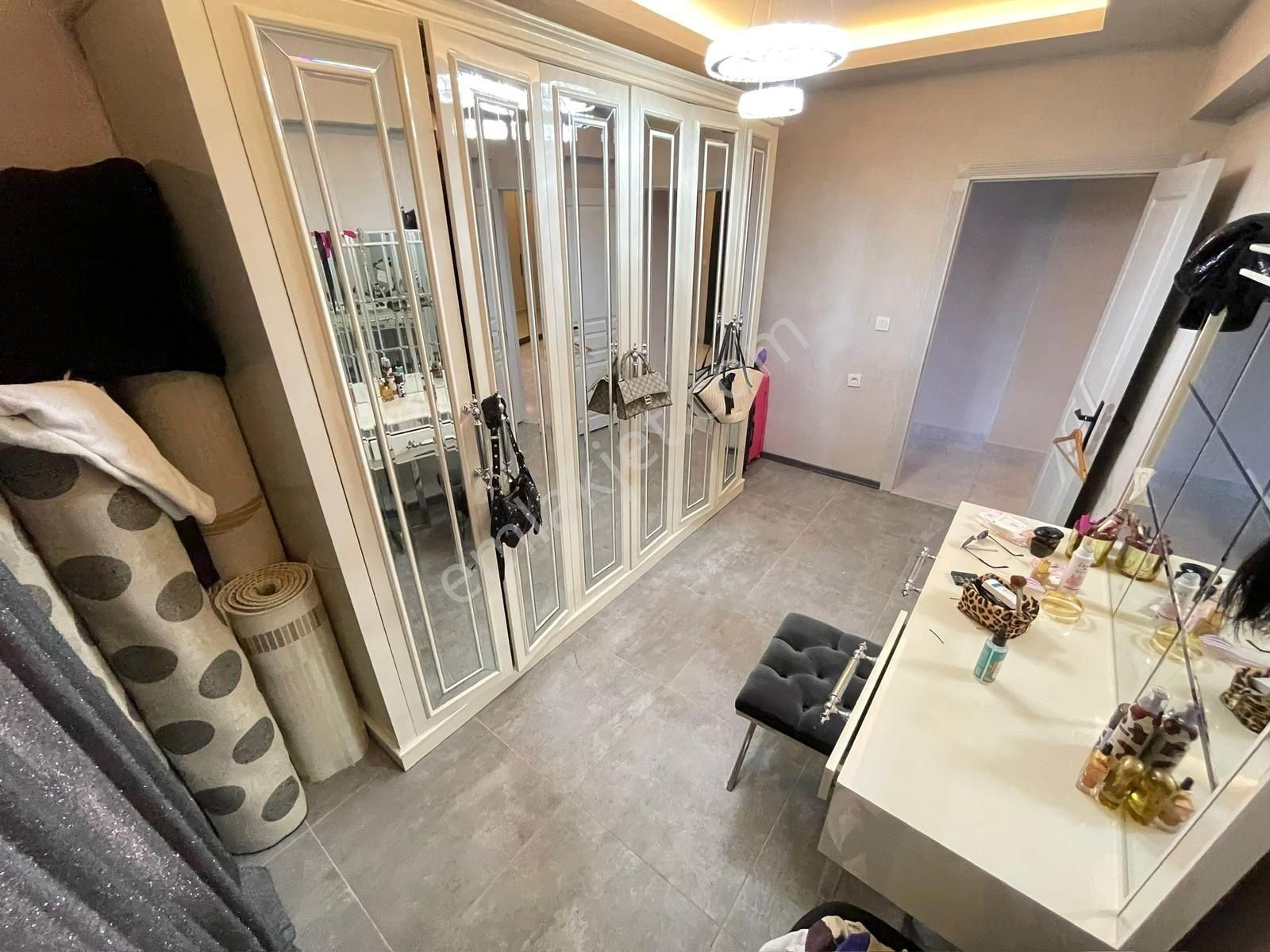 Yayla Seyitler Cd Üzeri Full Yapılı Asansörlü İskanlı Ara Kat - Görsel 19