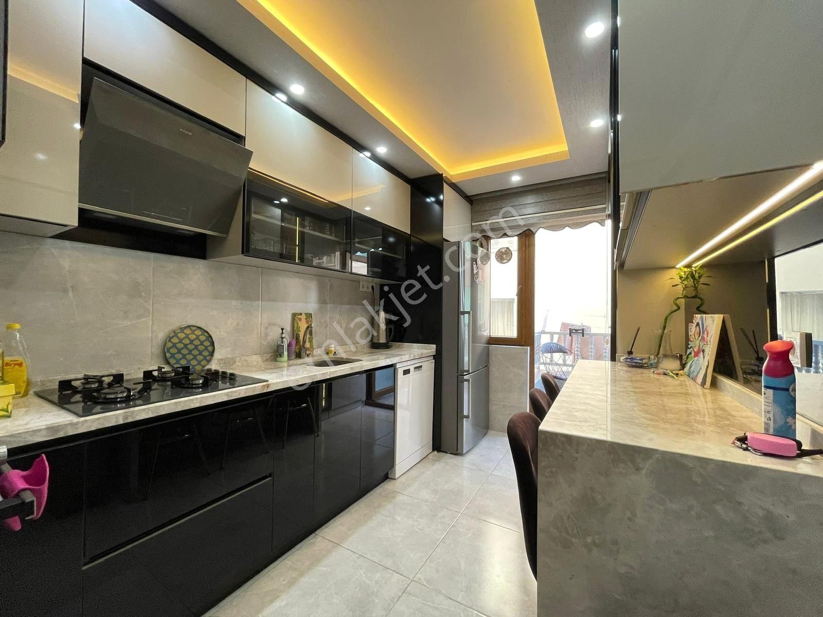 Yayla Seyitler Cd Üzeri Full Yapılı Asansörlü İskanlı Ara Kat - Görsel 3