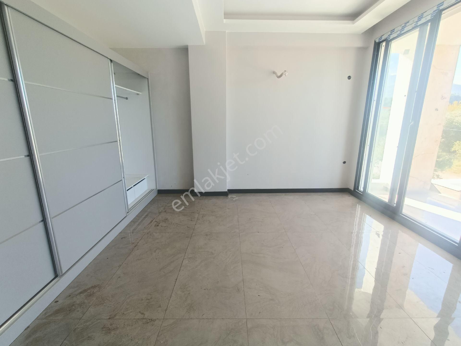 Kuşadası Güzelçamlı 3+1 Villa - Görsel 28