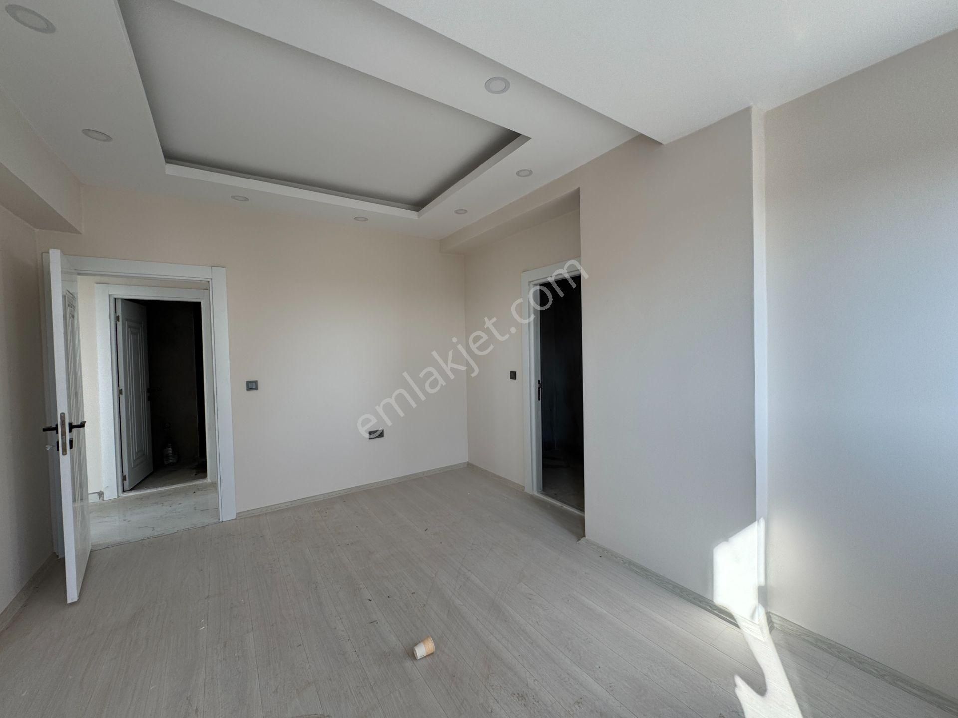 Göksuda Havuzlu Site İçinde Ebv.banyolu Geniş 2+1 Fırsat Daire - Görsel 15