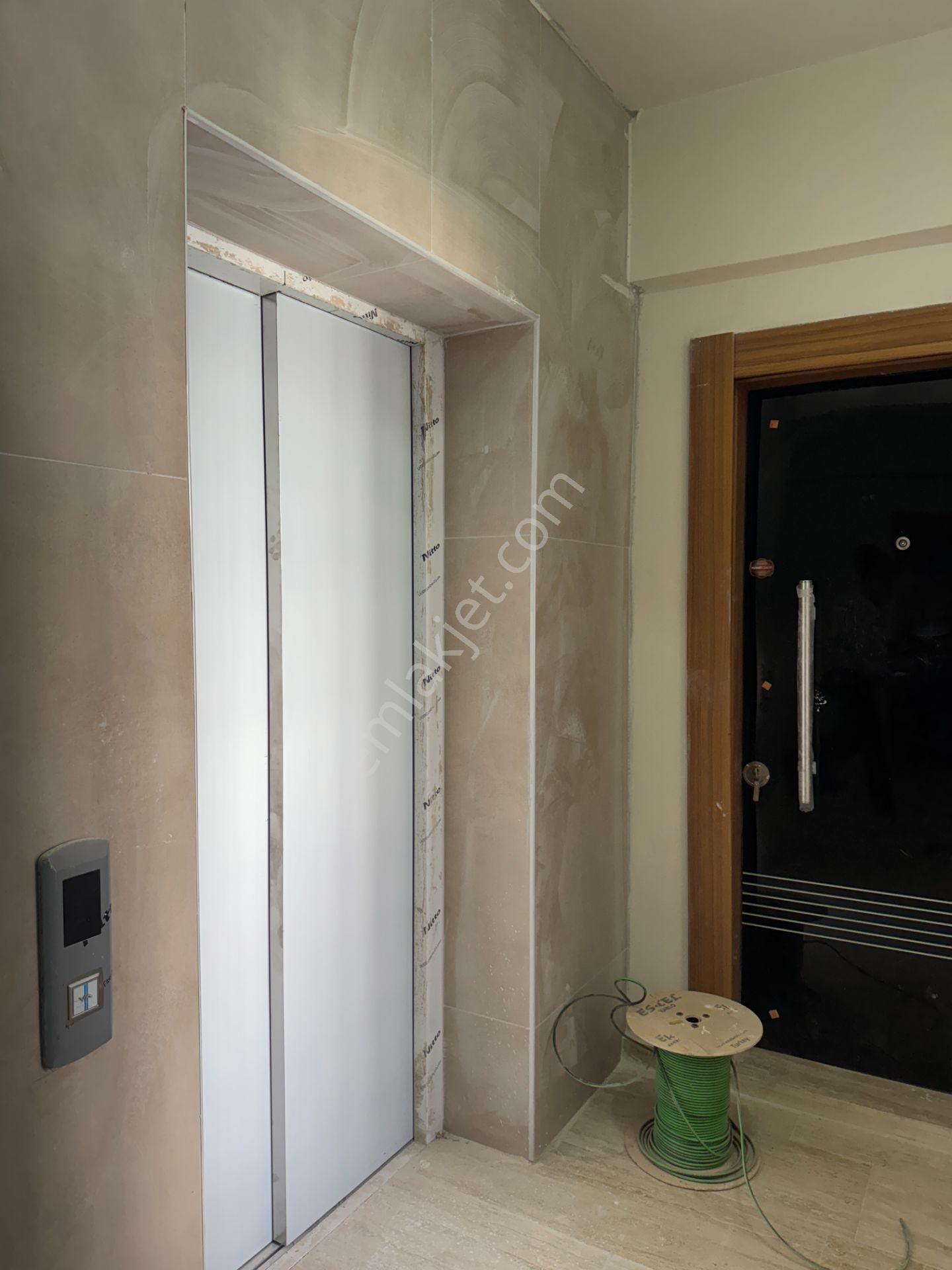 Göksuda Havuzlu Site İçinde Ebv.banyolu Geniş 2+1 Fırsat Daire - Görsel 23