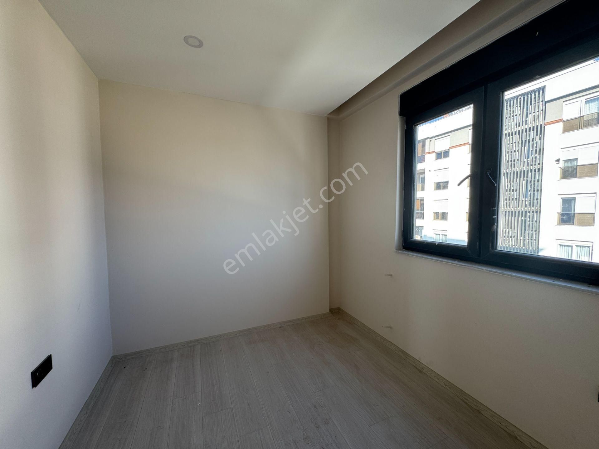 Göksuda Havuzlu Site İçinde Ebv.banyolu Geniş 2+1 Fırsat Daire - Görsel 20