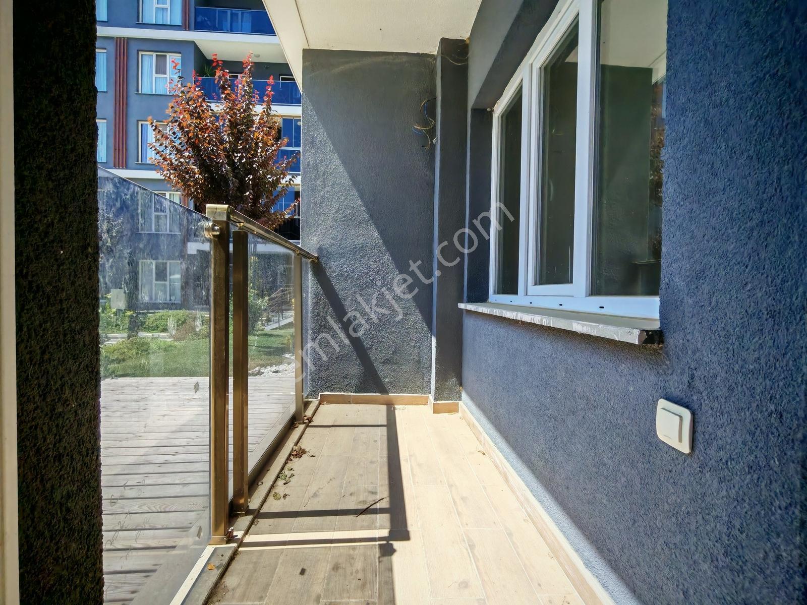 Silivri Yeni Mh. Atabek Konutları Ara Kat Boş 3+1 Peyzaj Cephe - Görsel 27