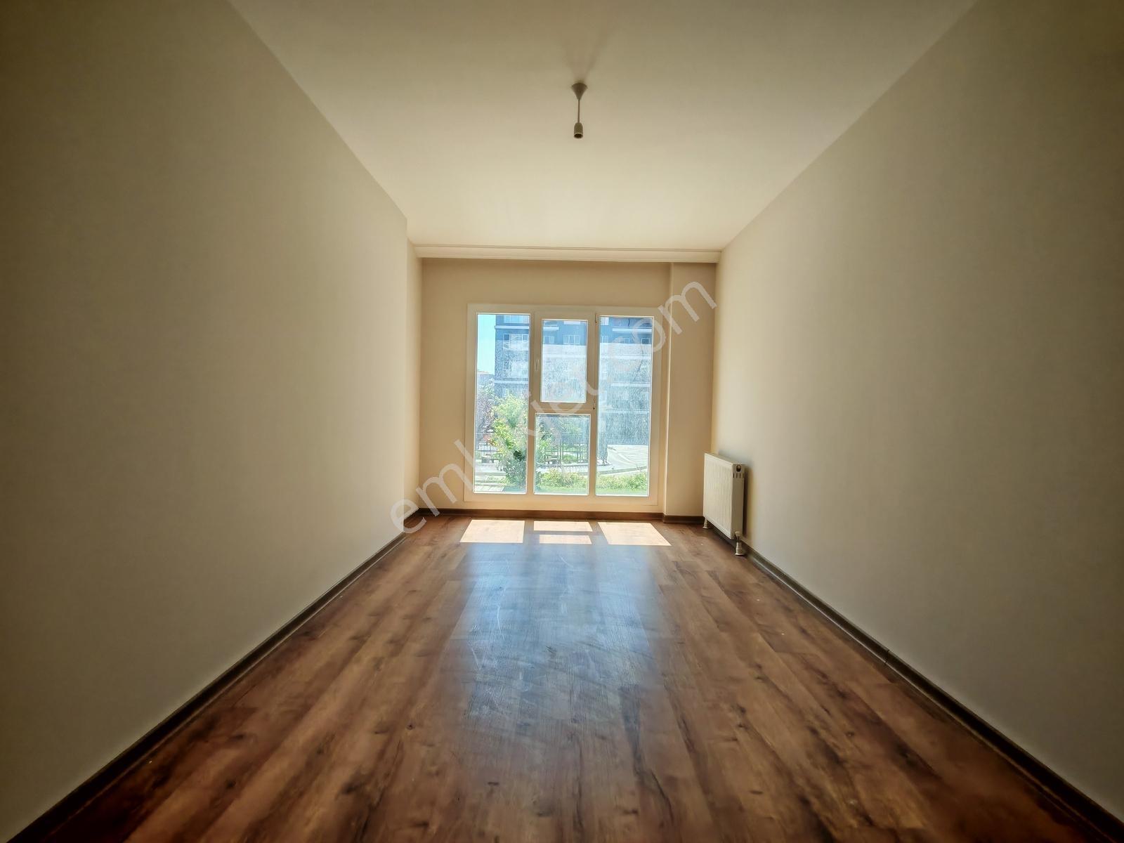 Silivri Yeni Mh. Atabek Konutları Ara Kat Boş 3+1 Peyzaj Cephe - Görsel 9
