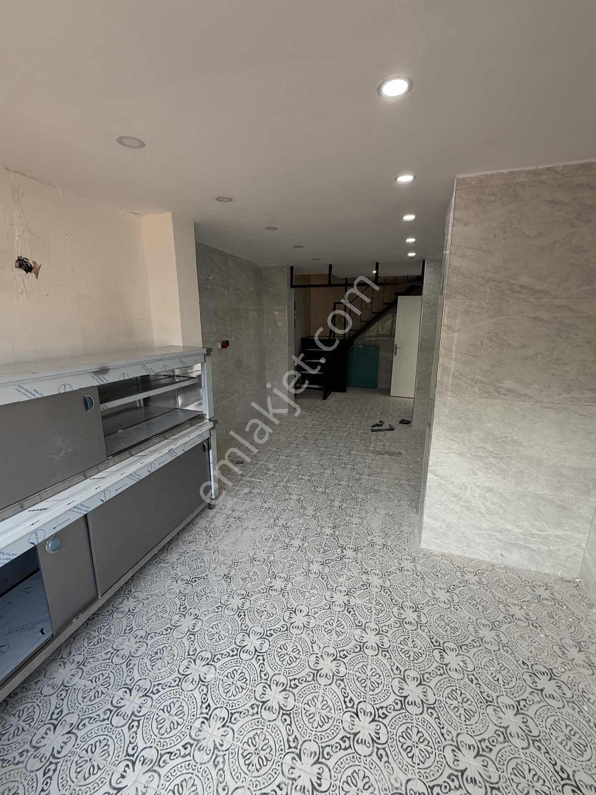 Mega Emlaktan Devren Kiralık Atatürk Bulvarında Dükkan - Görsel 8