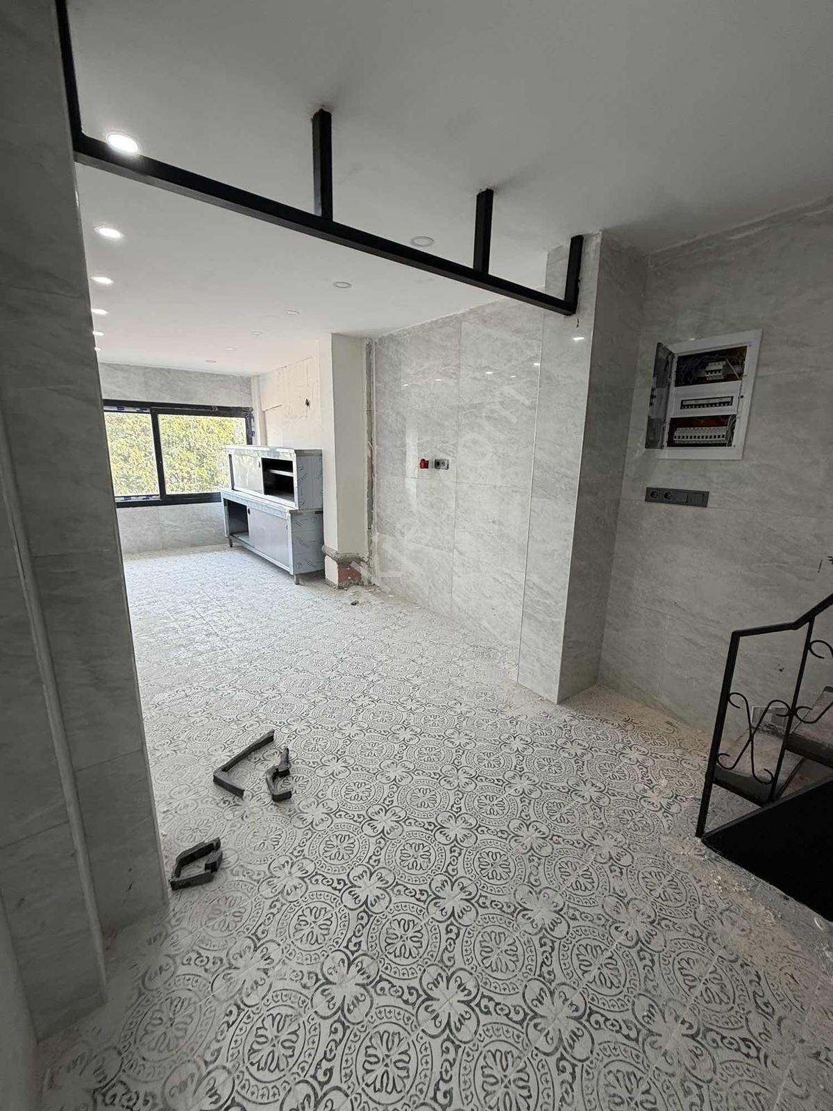 Mega Emlaktan Devren Kiralık Atatürk Bulvarında Dükkan - Görsel 9