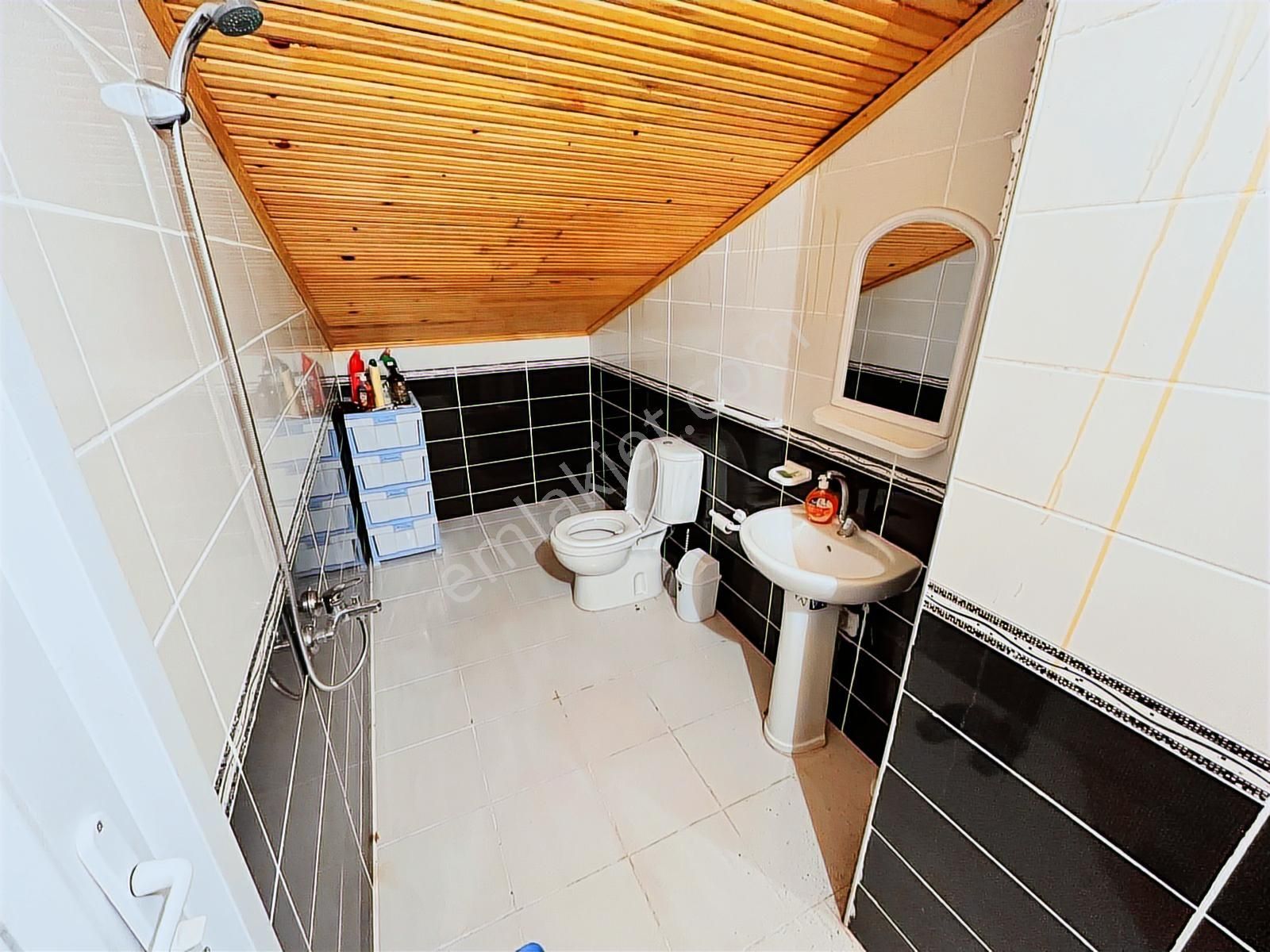 Pazara Yakın 6+1 3 Katlı Deniz Manzaralı Güney Cephe Müstakil Vi - Görsel 21