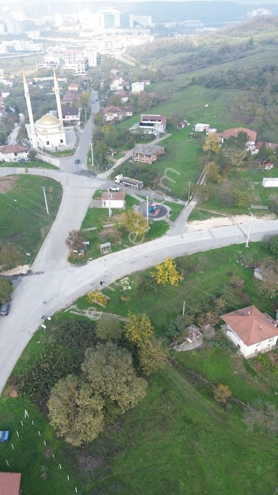 Düzce Merkez'de Satılık Ticarı + Konut İmarlı Arsa - Görsel 2