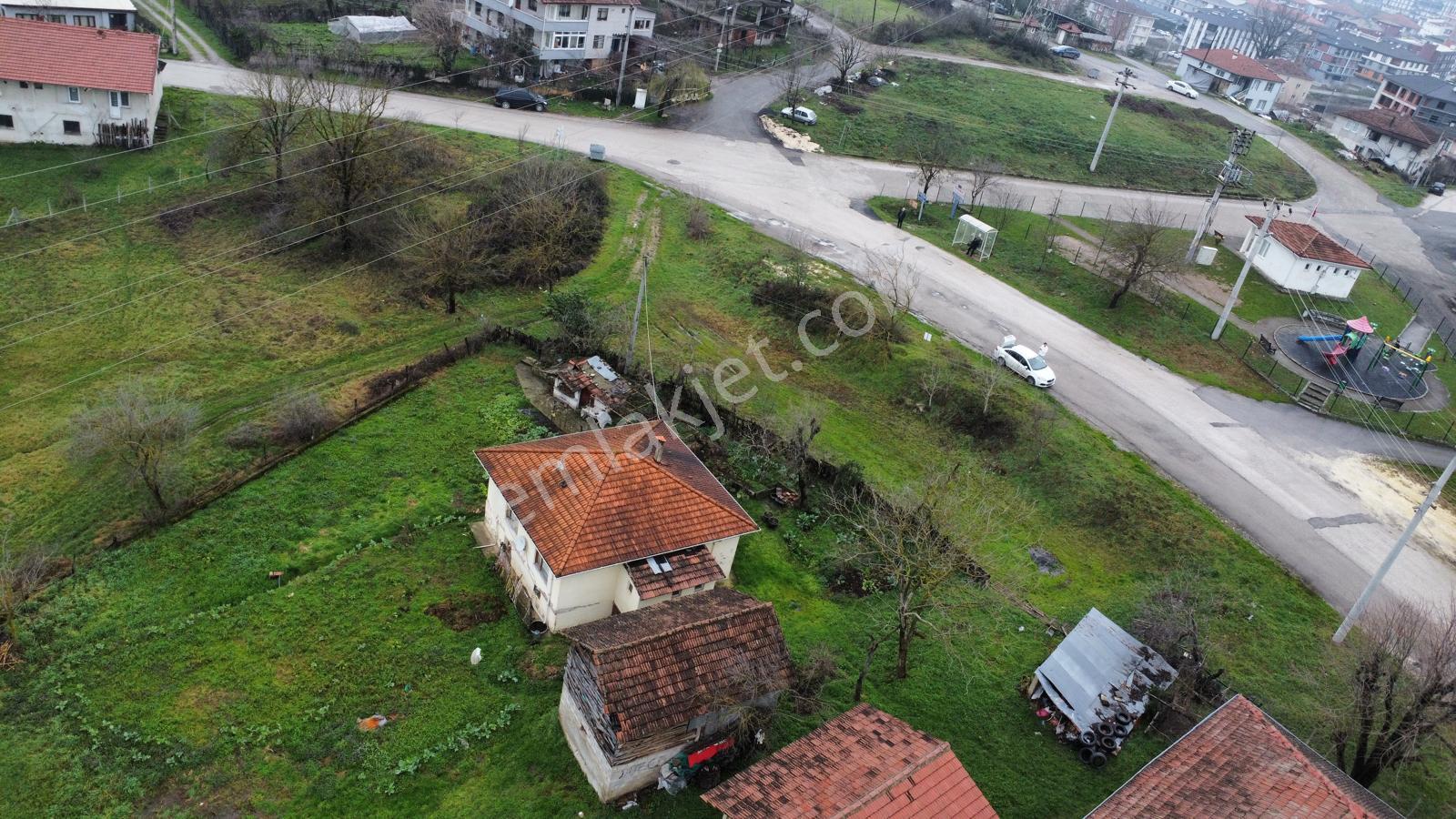 Düzce Merkez'de Satılık Ticarı + Konut İmarlı Arsa - Görsel 11