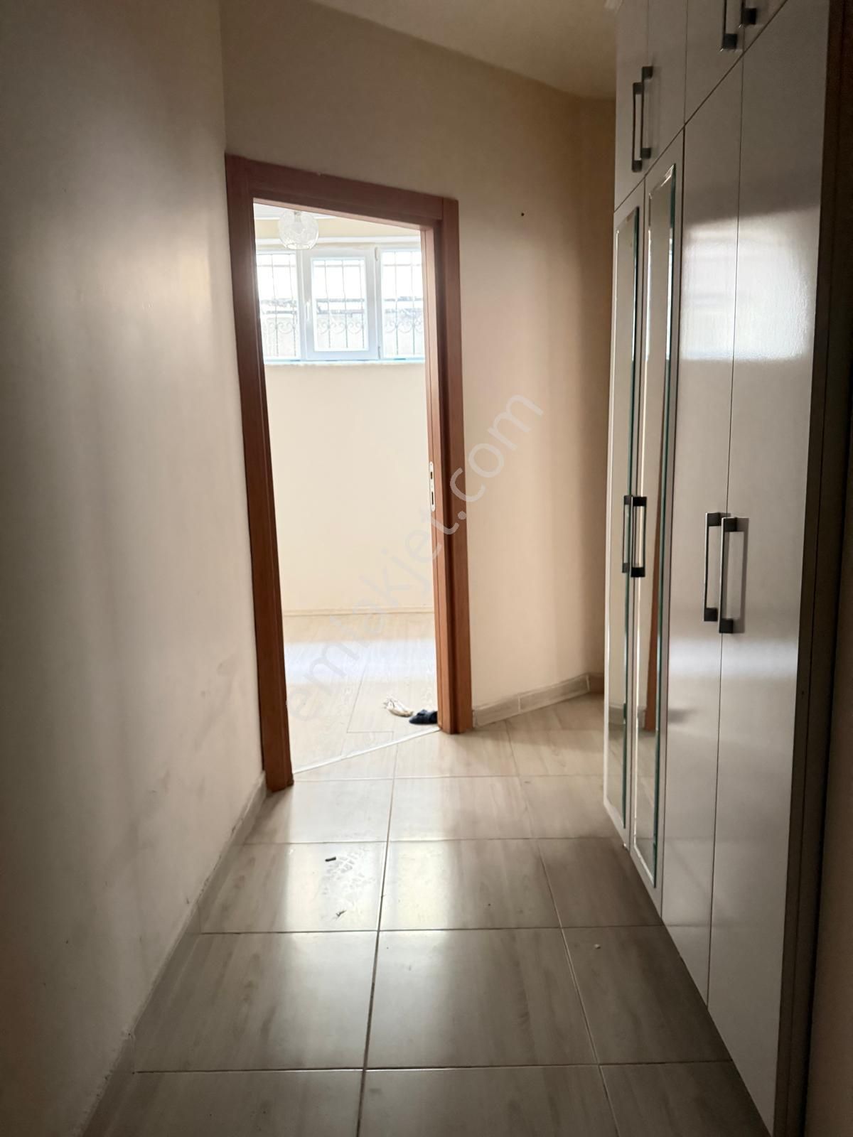 Sultaniye Mahallesinde 1+1 Kiralık Daire - Görsel 3