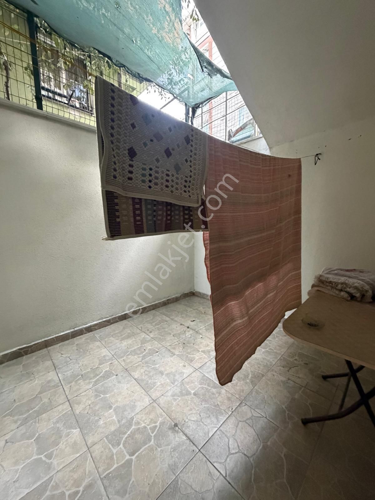 Sultaniye Mahallesinde 1+1 Kiralık Daire - Görsel 5