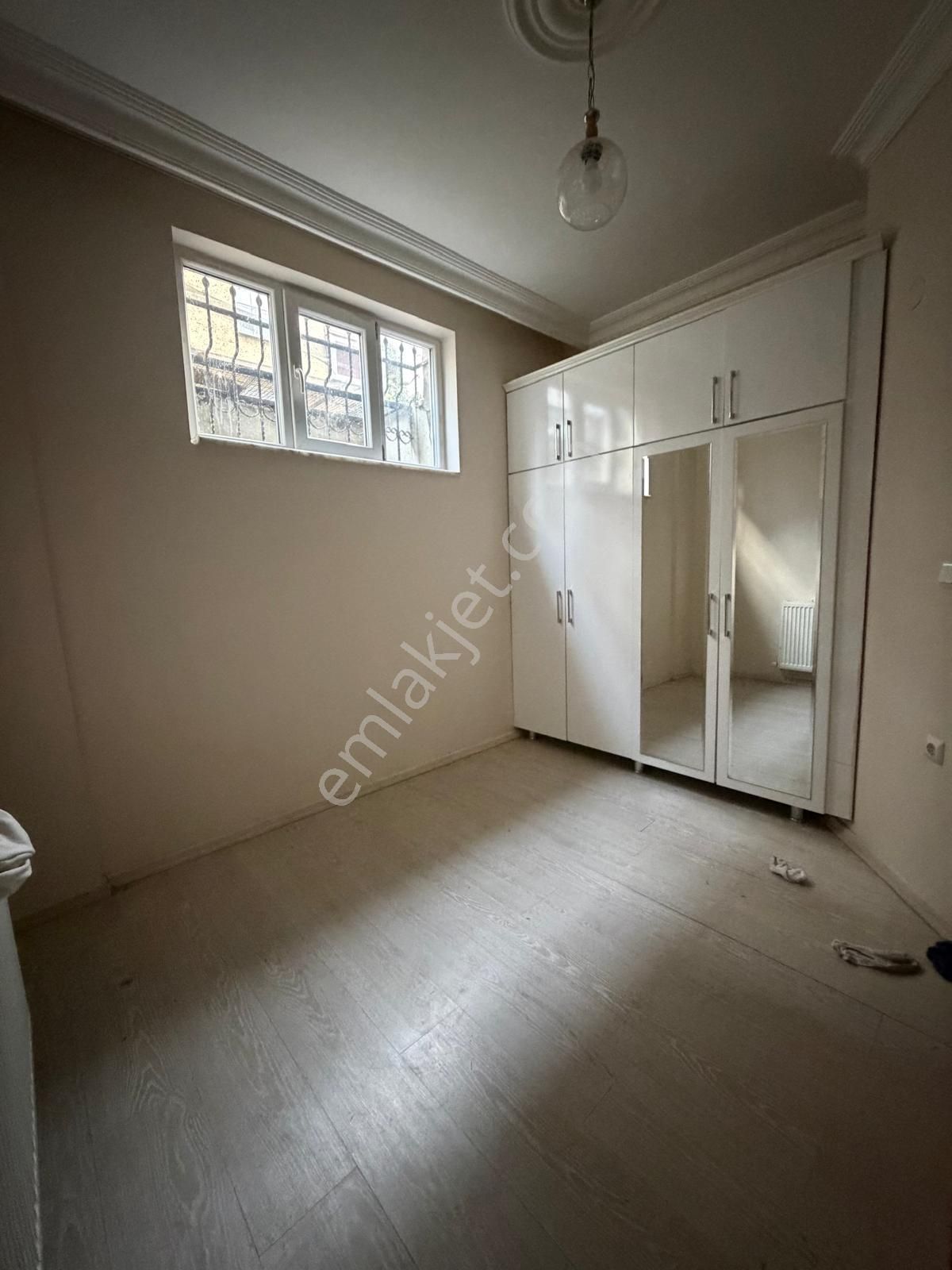 Sultaniye Mahallesinde 1+1 Kiralık Daire