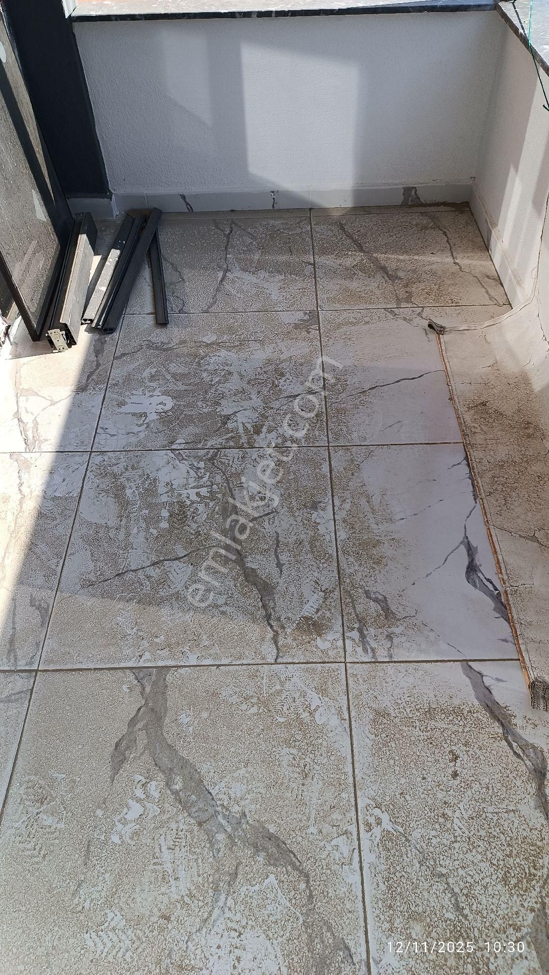 Truvadan Körfezde Mükemmel Konumda Satılık İskanlı Geniş 1+1 - Görsel 16