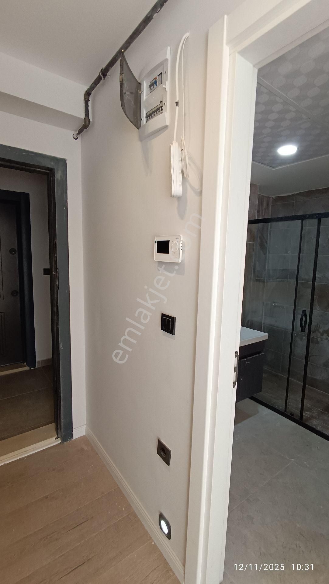 Truvadan Körfezde Mükemmel Konumda Satılık İskanlı Geniş 1+1 - Görsel 17