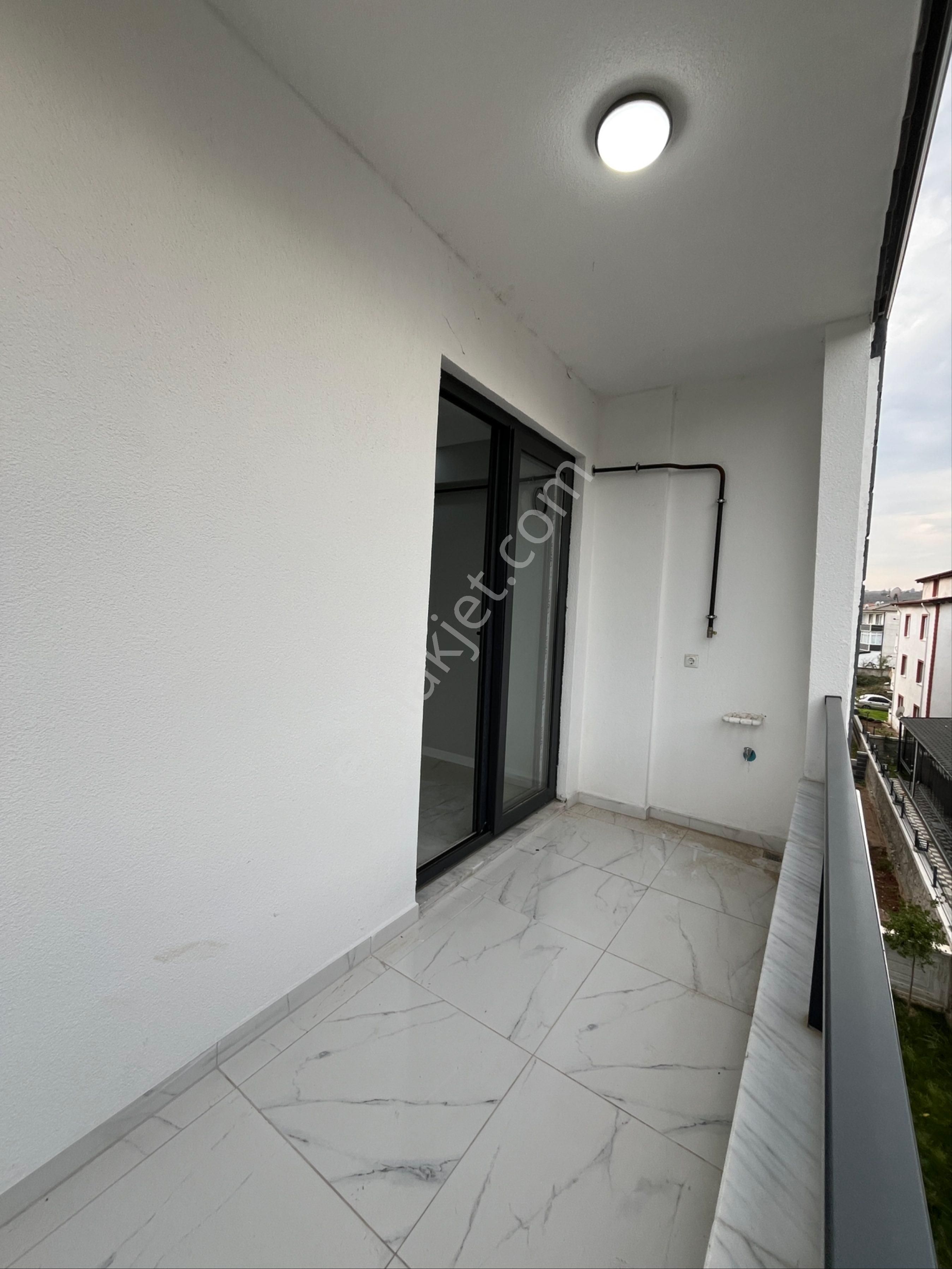 Sakarya Karasuda Cnrgayrimenkulenden Havuzlu Müstakil Bina - Görsel 18