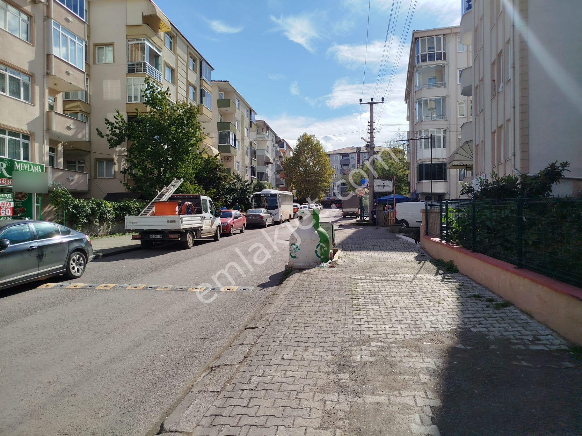 Remax Natural Değirmendere'de Merkezi Konumda 3+1 Kiralık Daire - Görsel 3