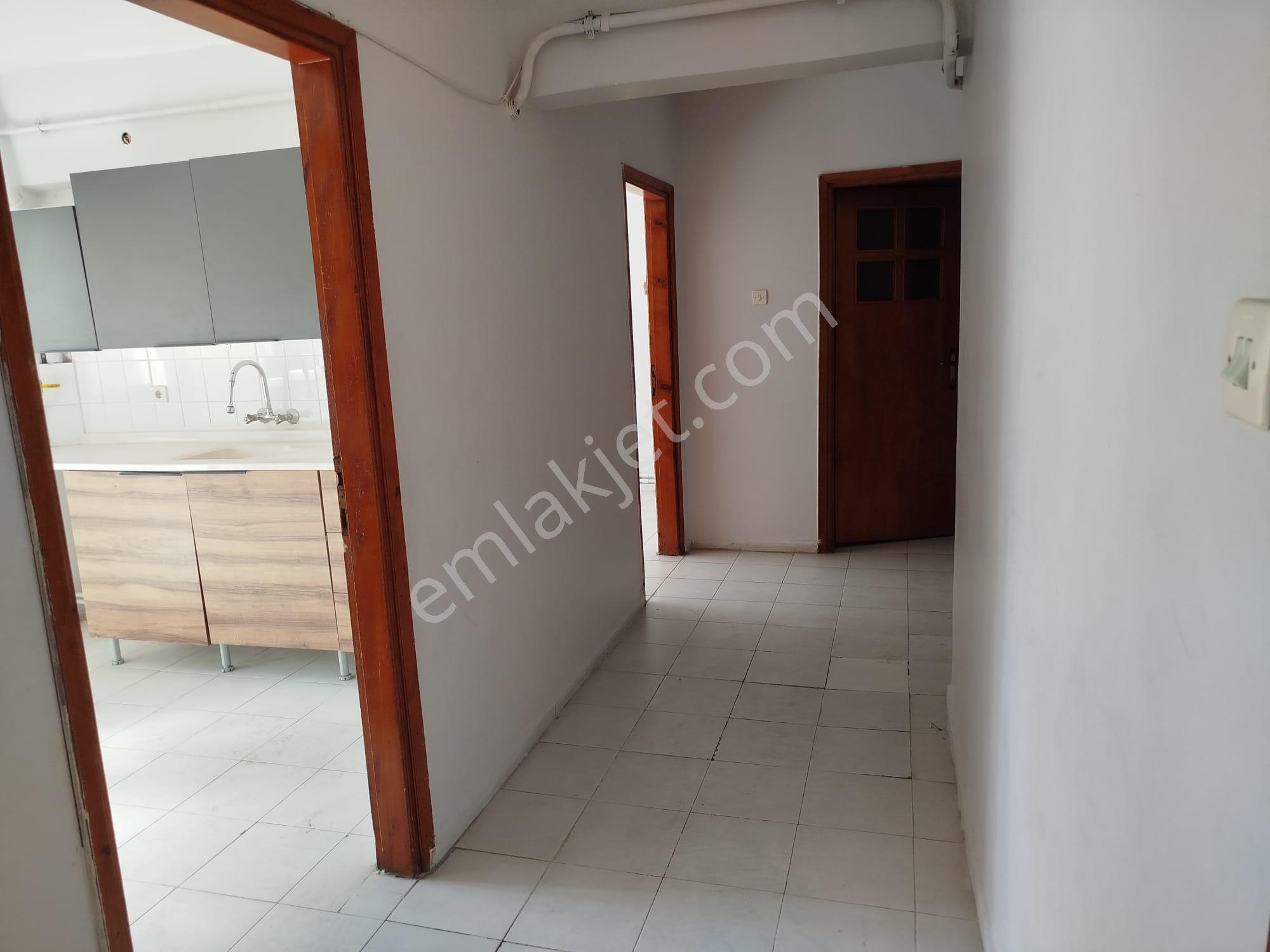 Remax Natural Değirmendere'de Merkezi Konumda 3+1 Kiralık Daire - Görsel 12