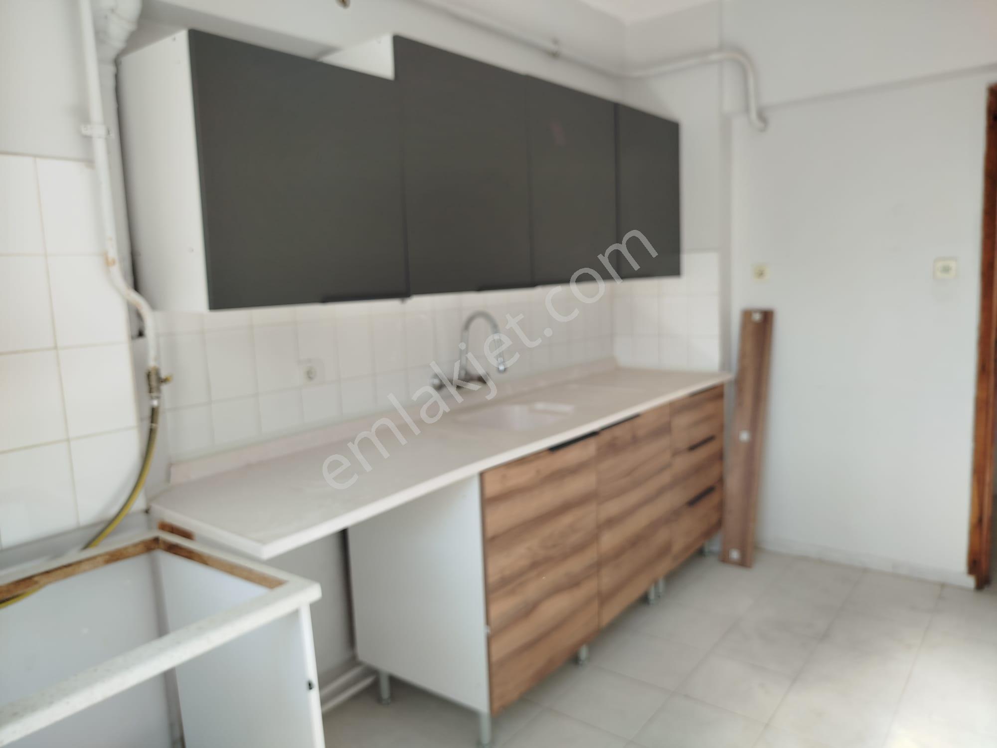Remax Natural Değirmendere'de Merkezi Konumda 3+1 Kiralık Daire - Görsel 25