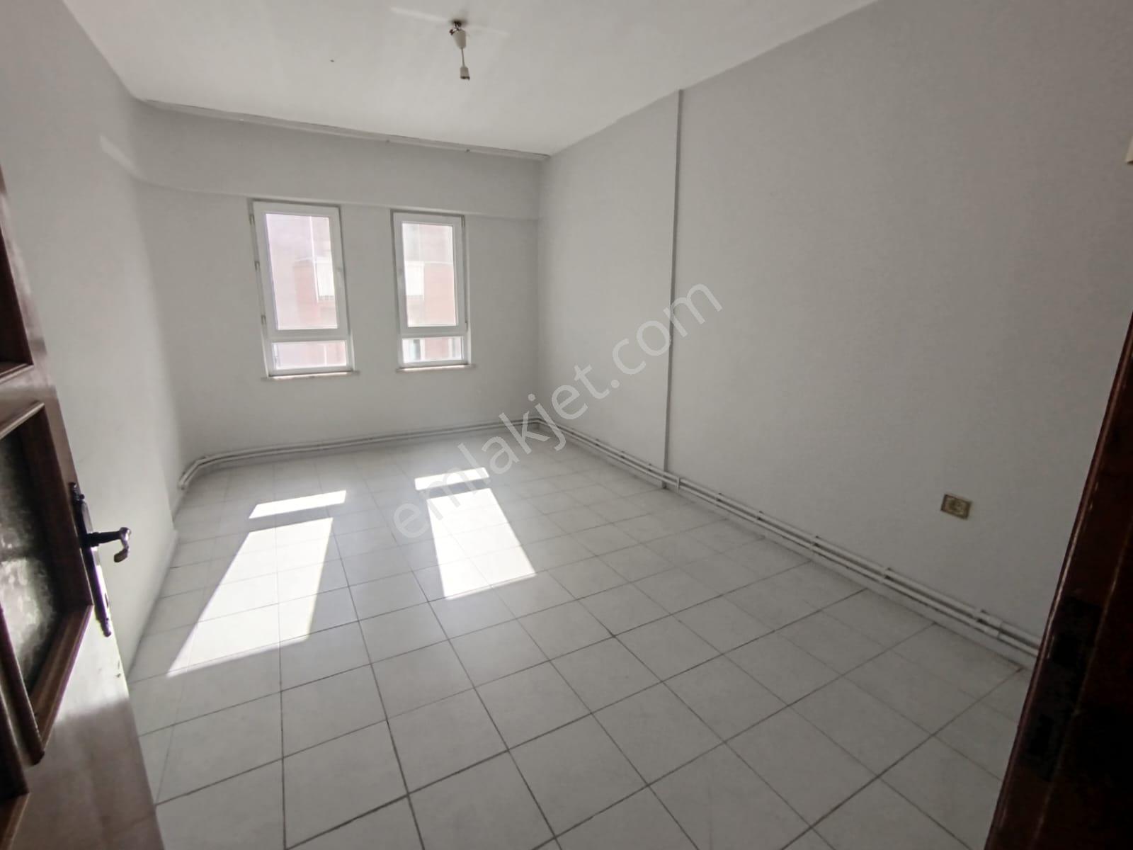 Remax Natural Değirmendere'de Merkezi Konumda 3+1 Kiralık Daire - Görsel 27