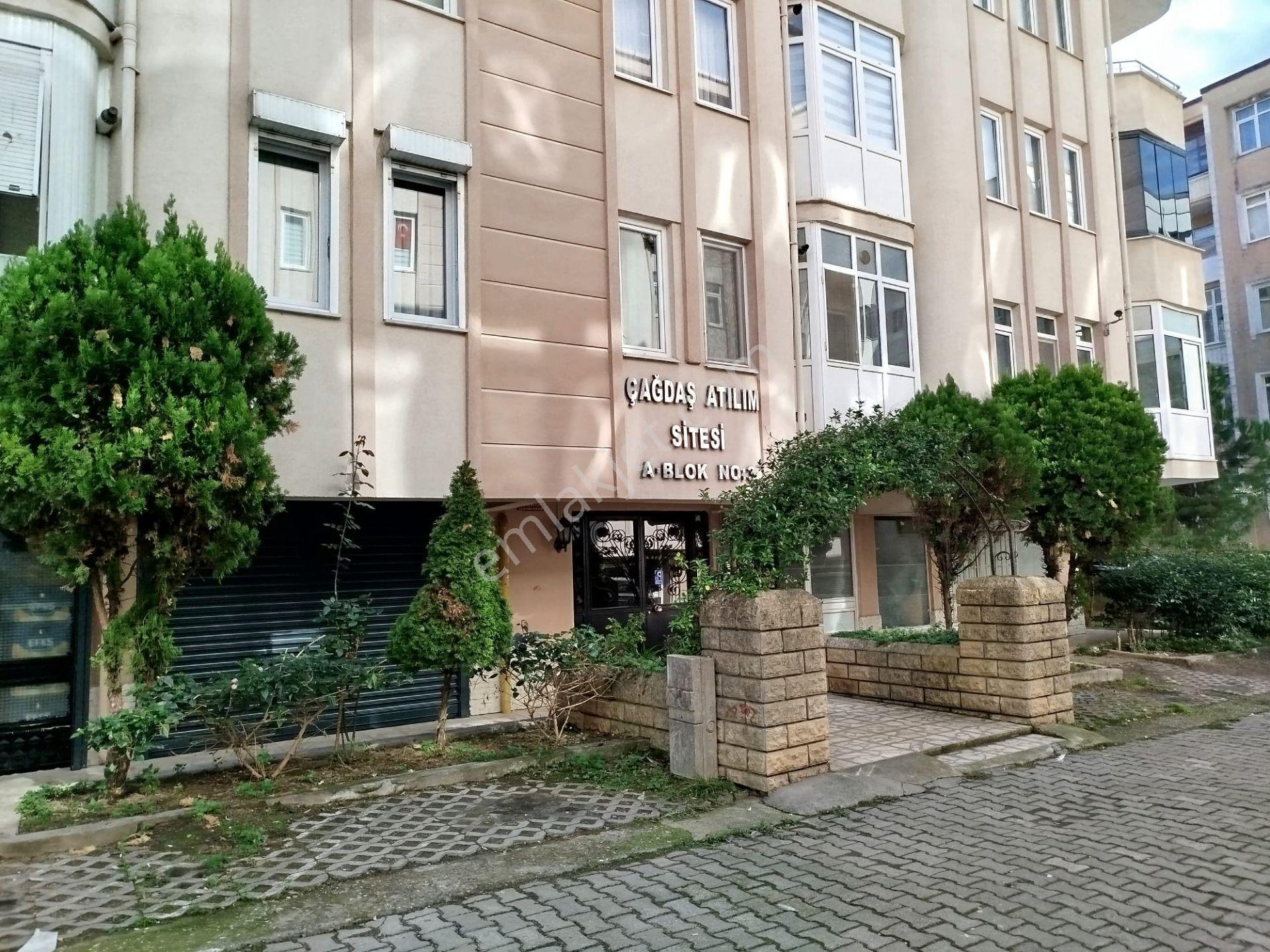 Remax Natural Değirmendere'de Merkezi Konumda 3+1 Kiralık Daire - Görsel 2