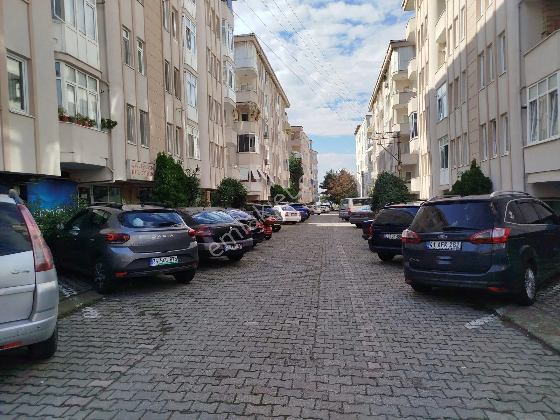 Remax Natural Değirmendere'de Merkezi Konumda 3+1 Kiralık Daire - Görsel 4