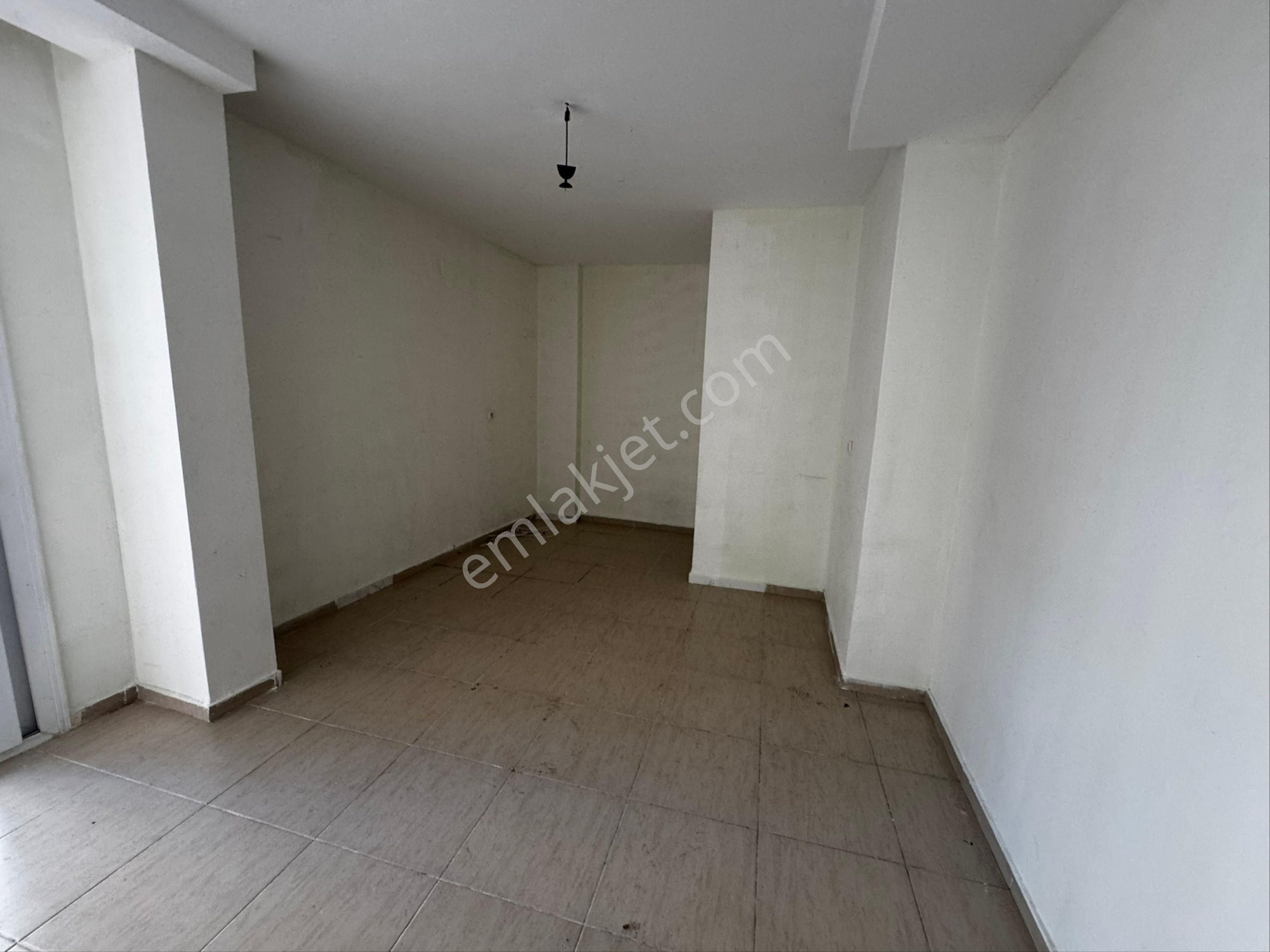 Yenişehir Batıkent Mahallesinde Satılık 1+1 Geniş Daire - Görsel 12